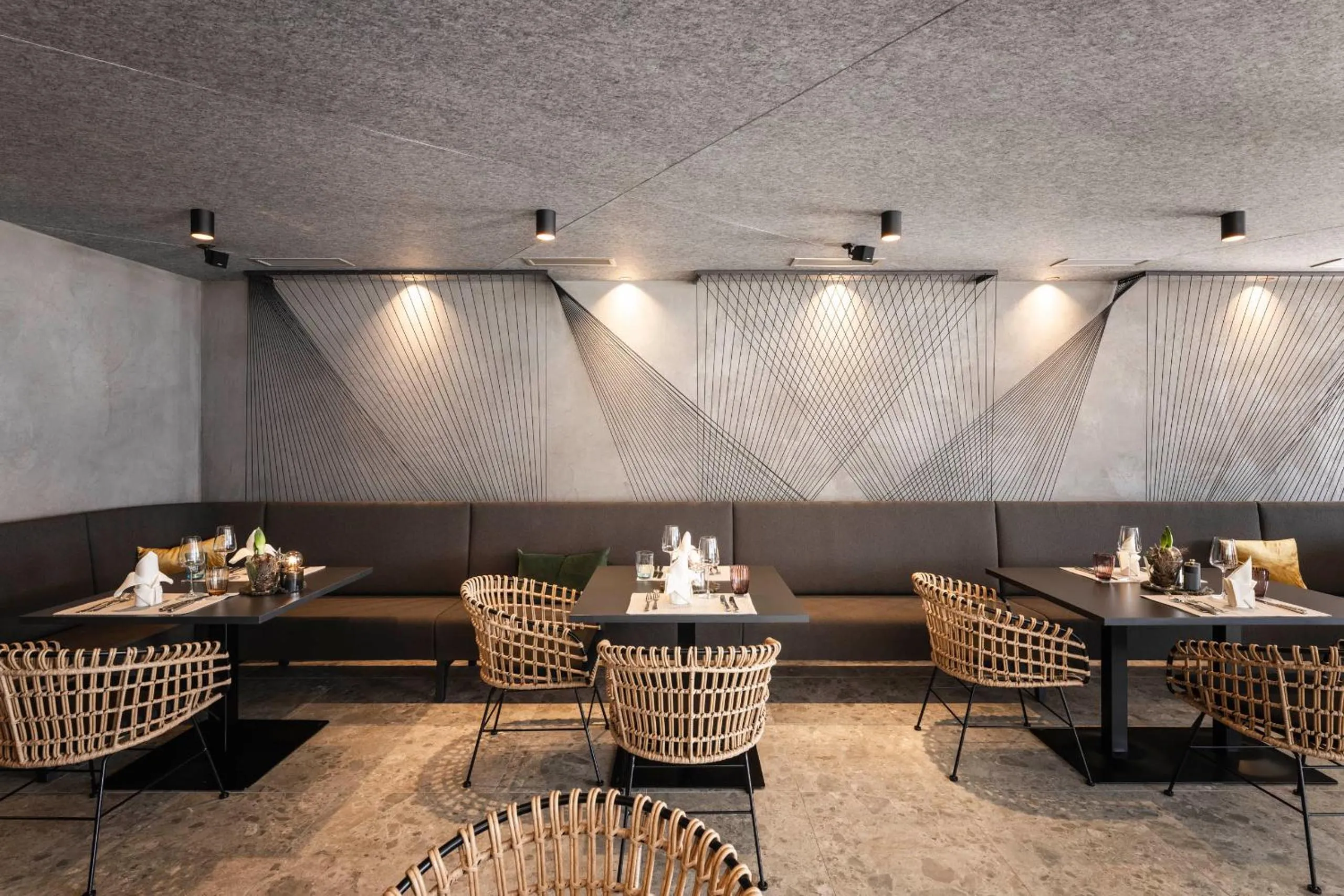 Restaurant/places to eat in Schenna Resort