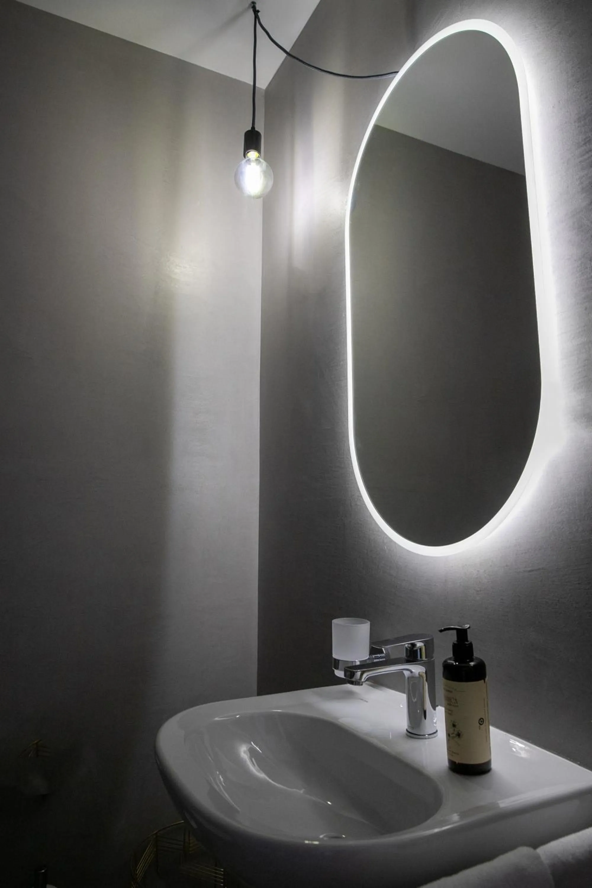 Bathroom in Vista Lakefront Boutique Hotel