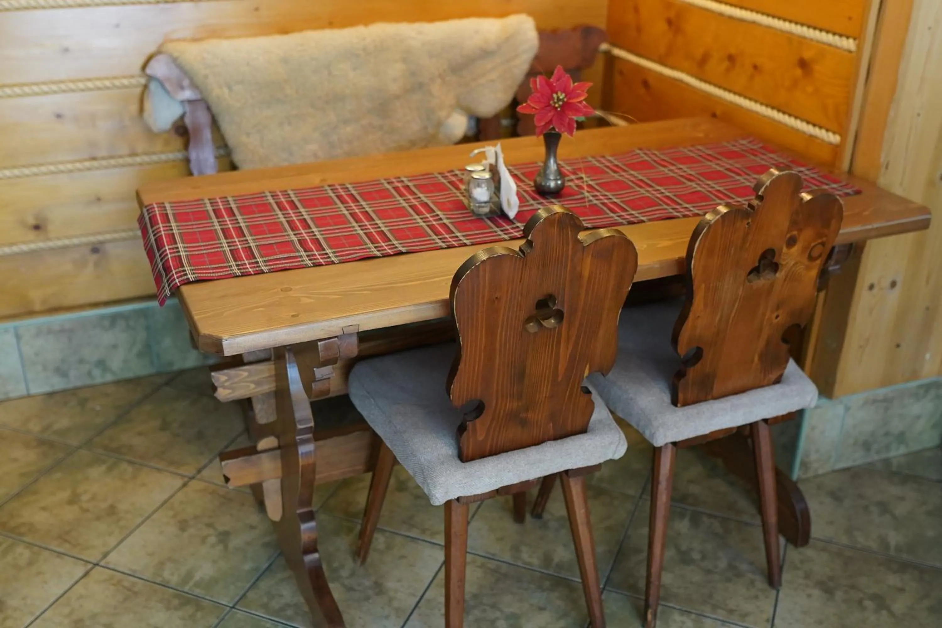 Dining area in Willa Wisełka
