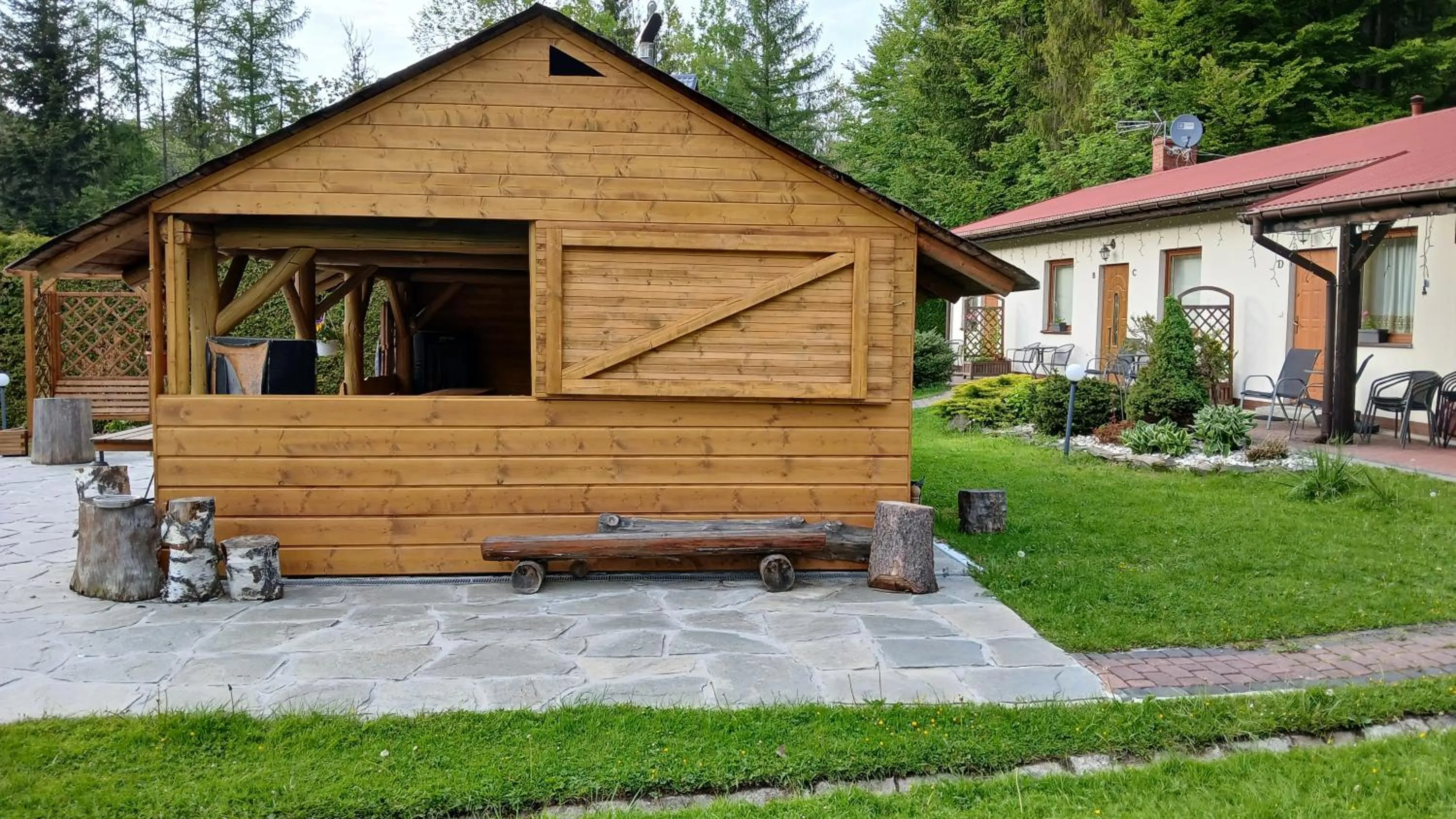 Garden view in Willa Wisełka