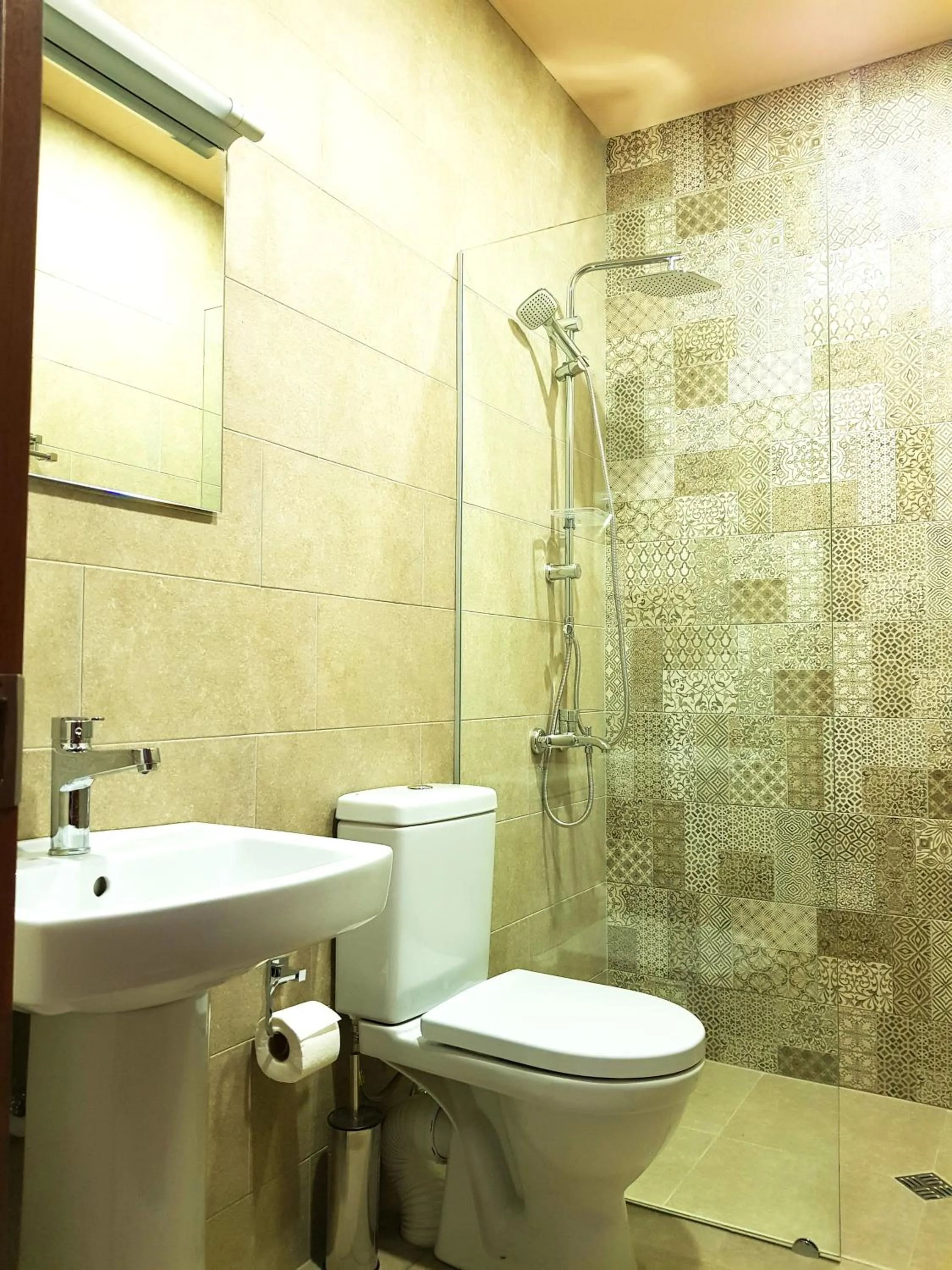 Shower in Cozy Hotel Kazbegi