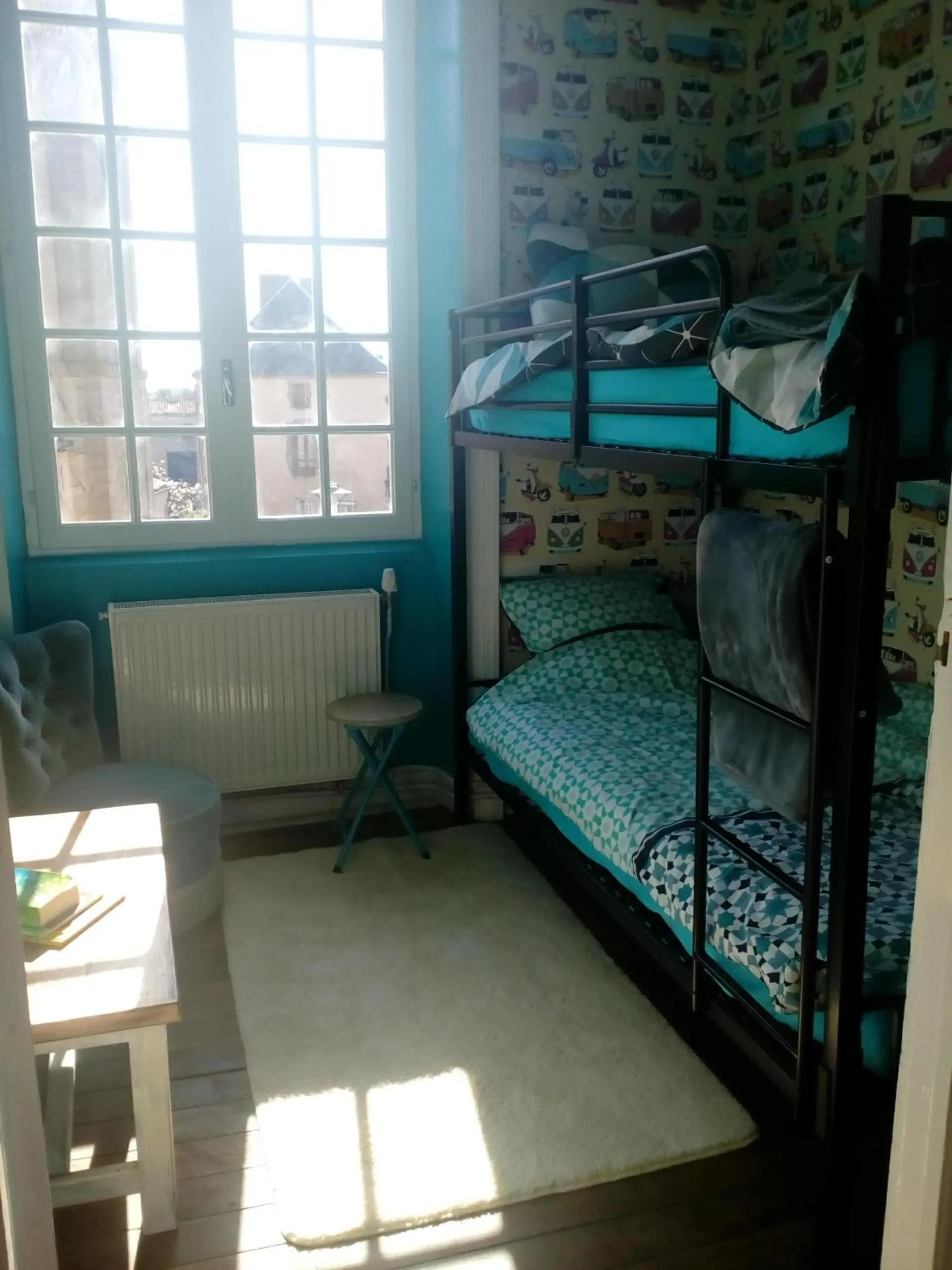 bunk bed in L'ancienne École