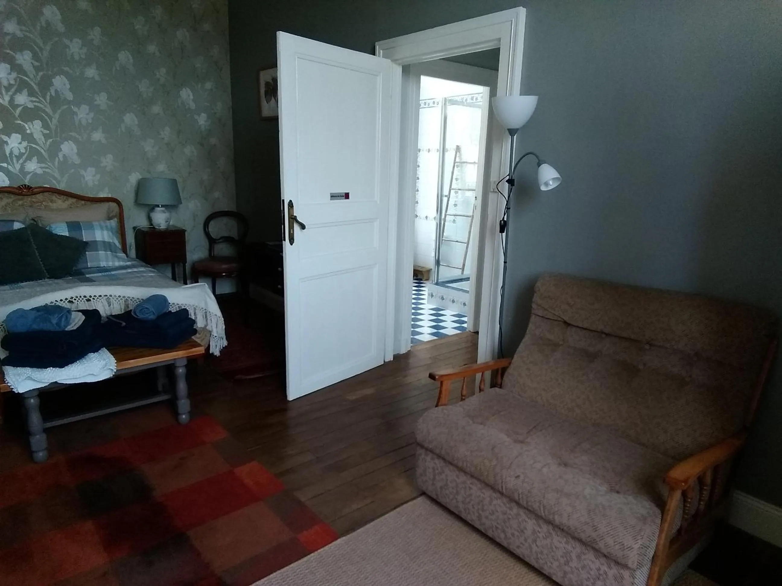 Seating area in L'ancienne École