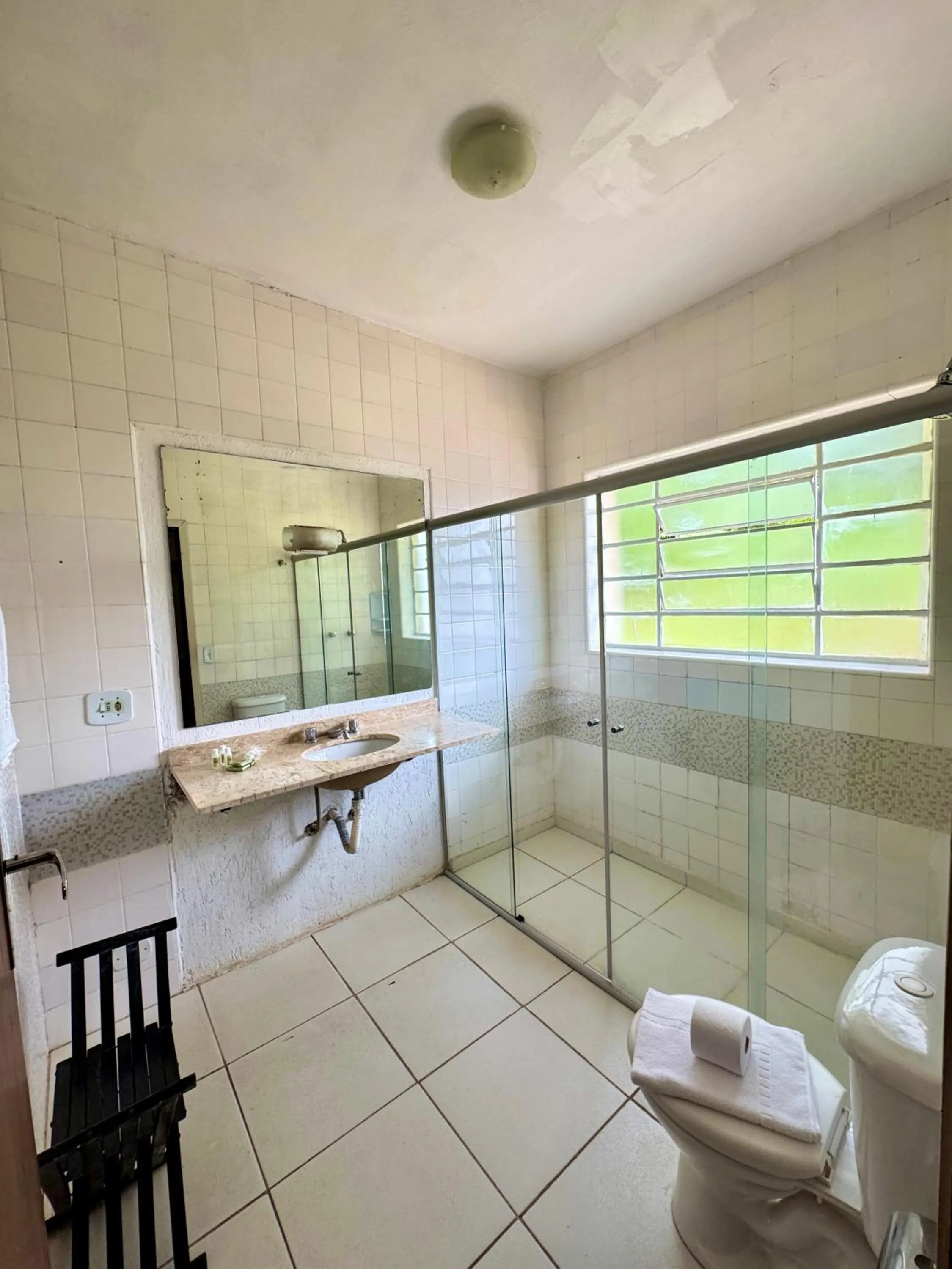 Shower in Pousada do Sino - 2 min do Capivari