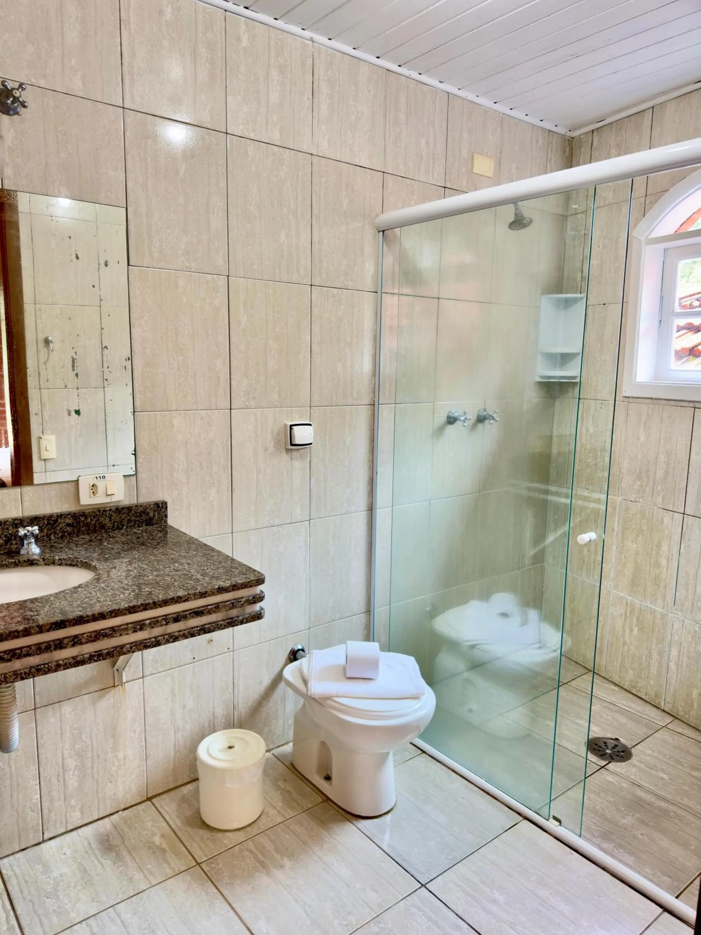 Shower in Pousada do Sino - 2 min do Capivari