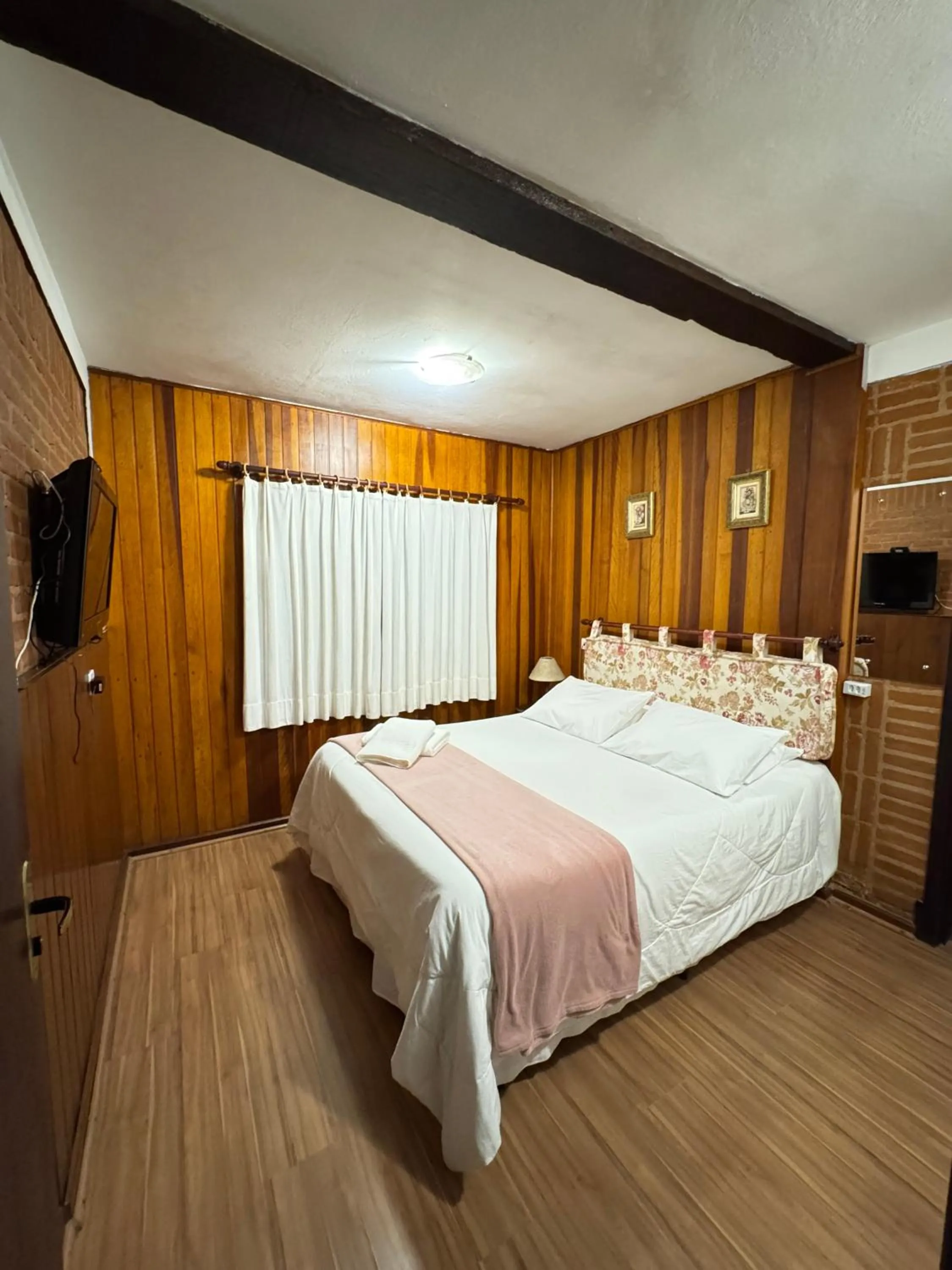 Bed in Pousada do Sino - 2 min do Capivari