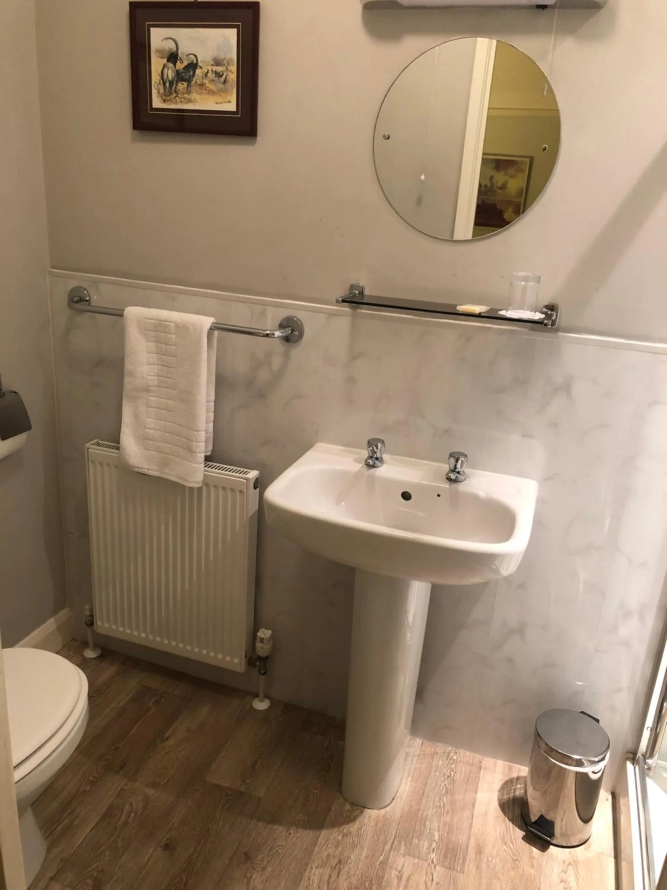 Bathroom in Burton Lodge Guest House & Spa