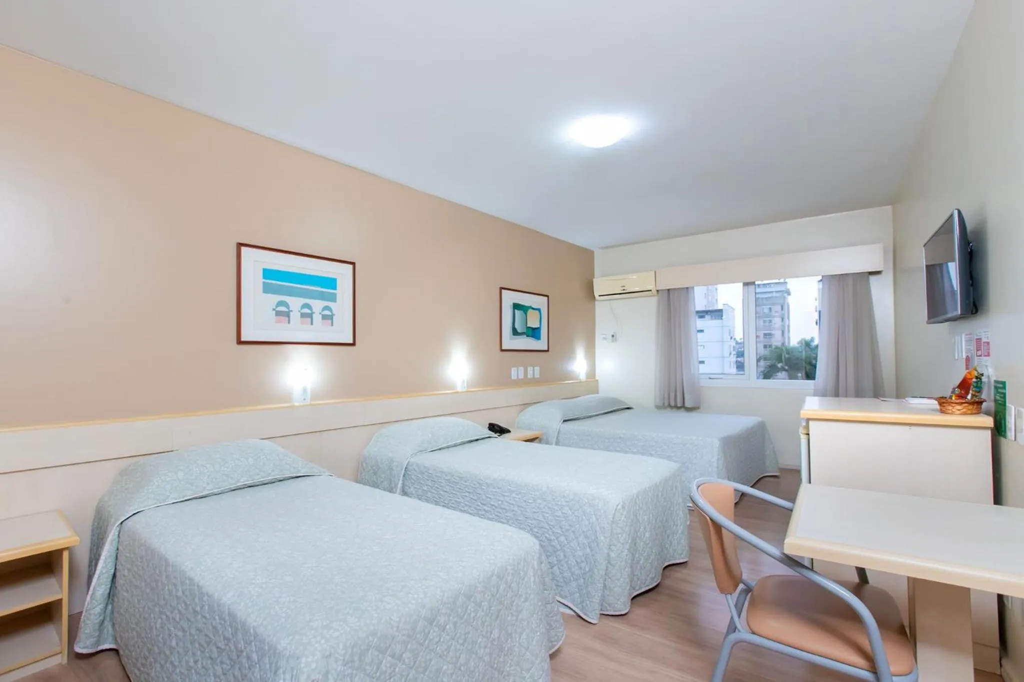 Bedroom, Bed in Hotel Suárez São Leopoldo