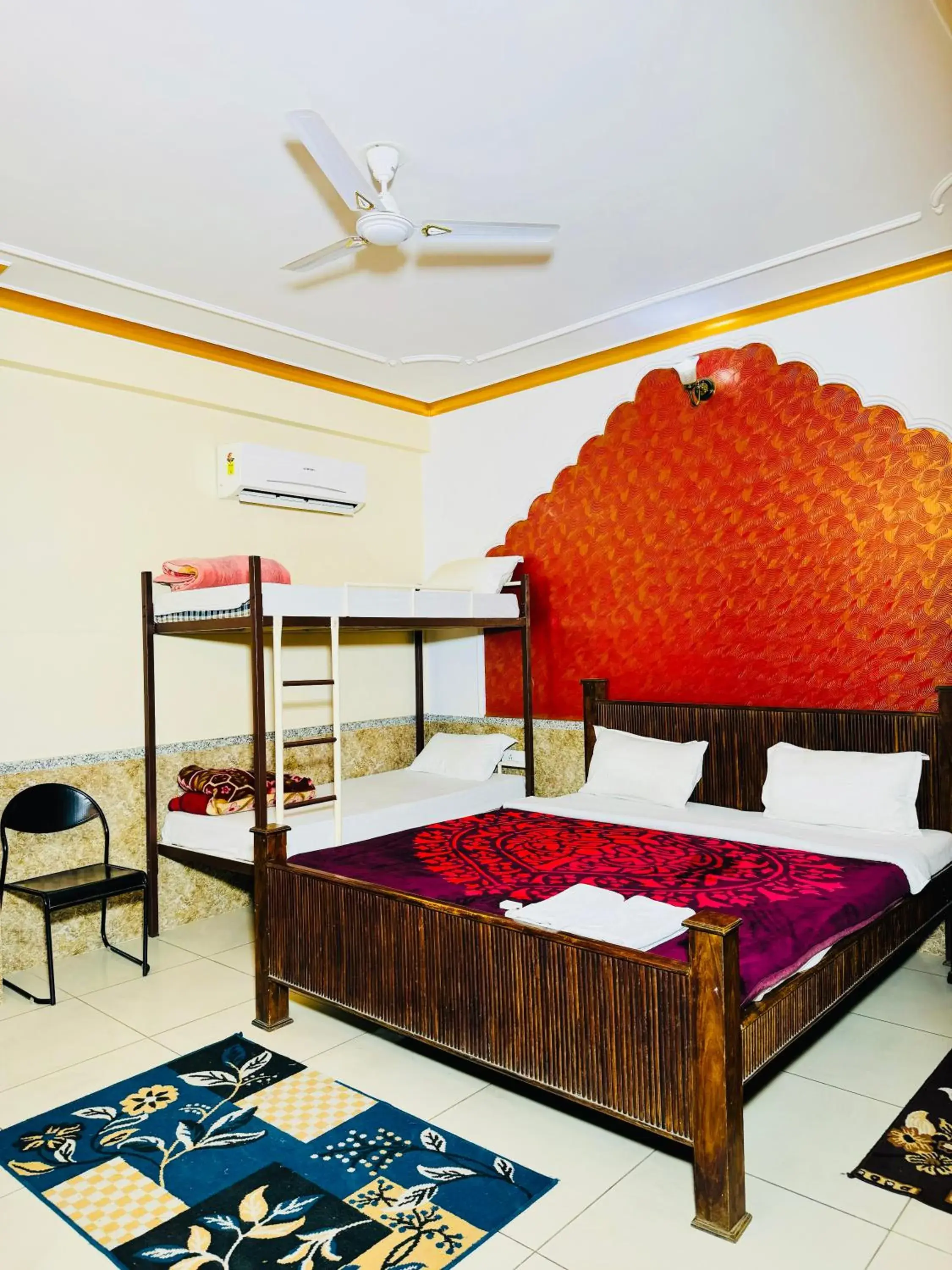 MOONLIGHT HOMESTAY & HOSTEL MOONLIGHT HOMESTAY & HOSTEL