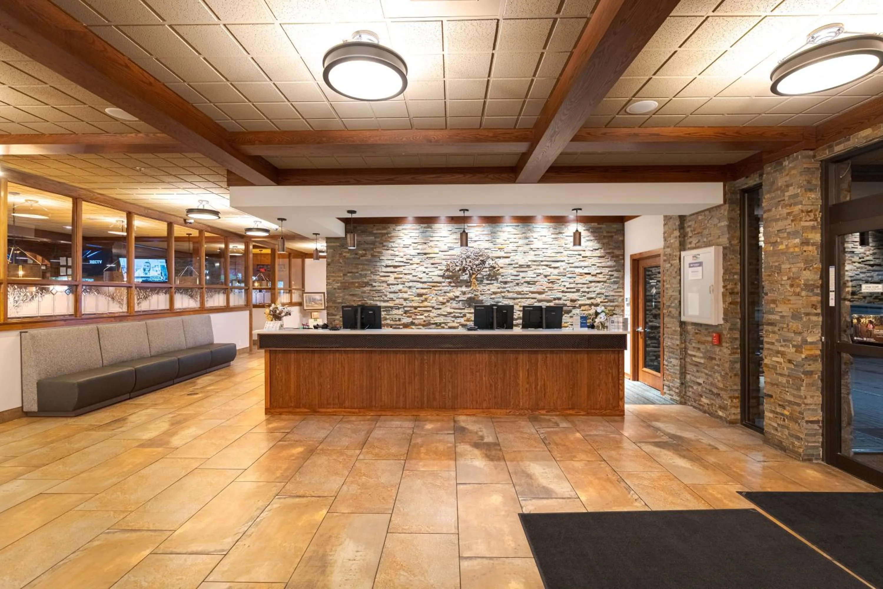 Lobby or reception in Best Western Plus GranTree Inn