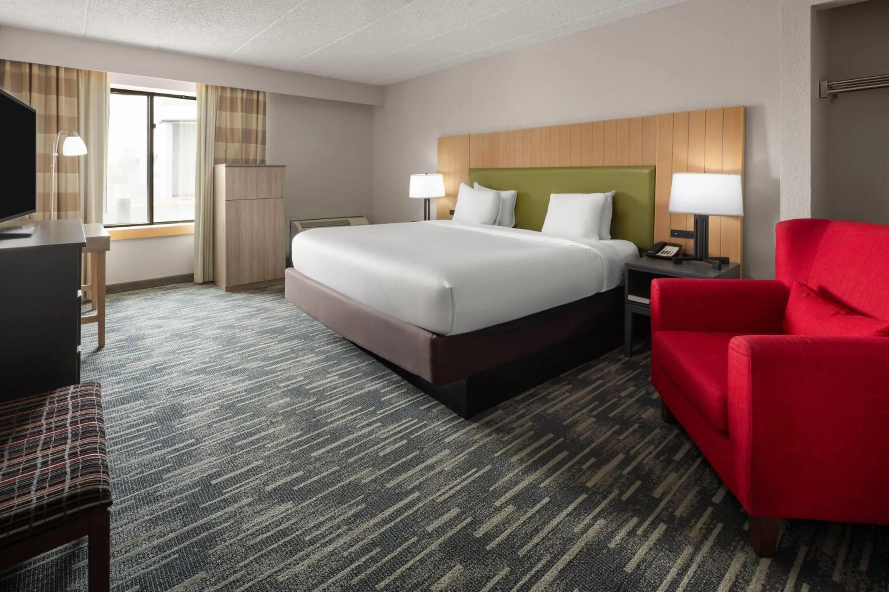 Photo of the whole room, Bed in Wingate by Wyndham Lincoln Airport East I-80