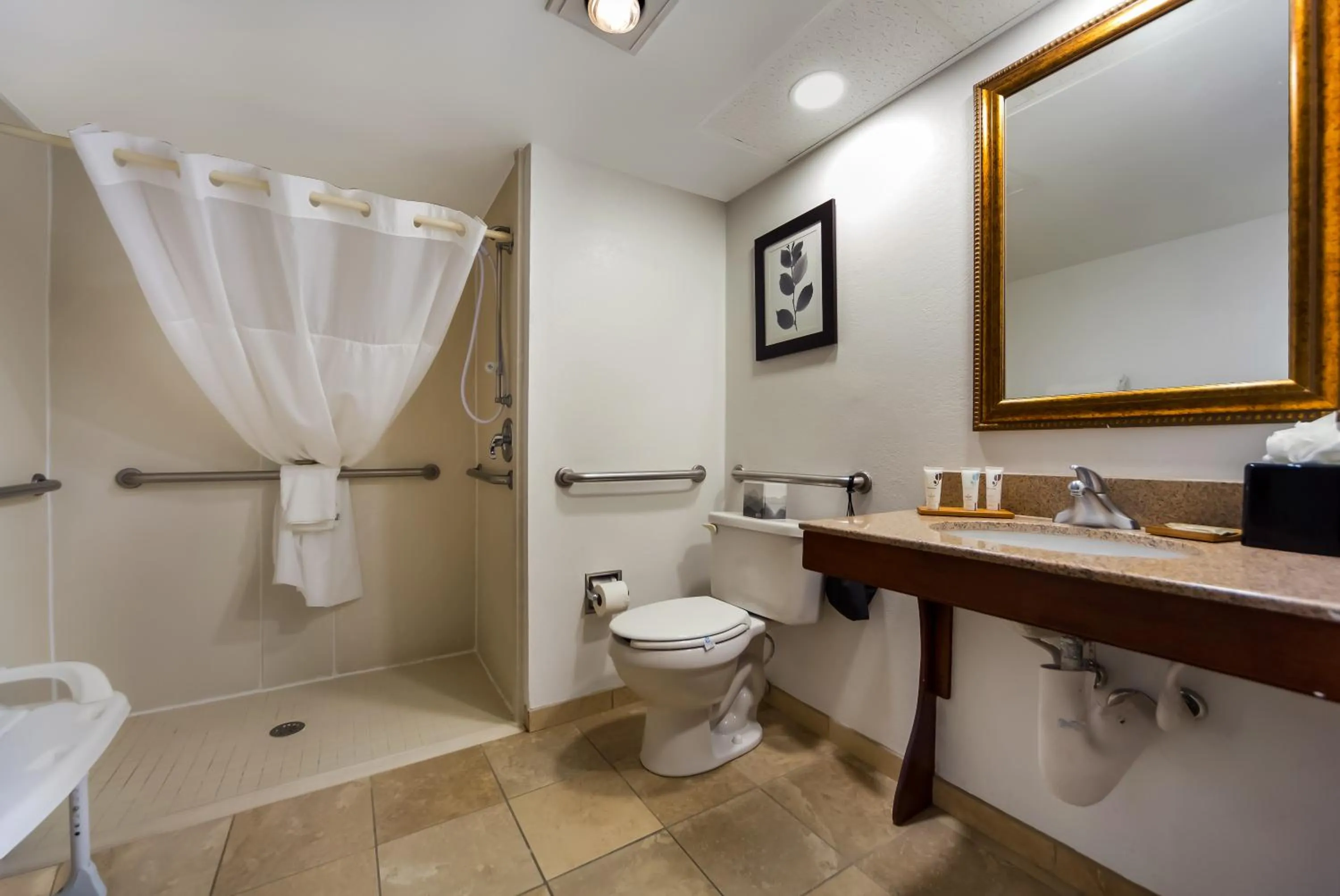 Bathroom in Country Inn & Suites by Radisson, Lincoln Airport, NE
