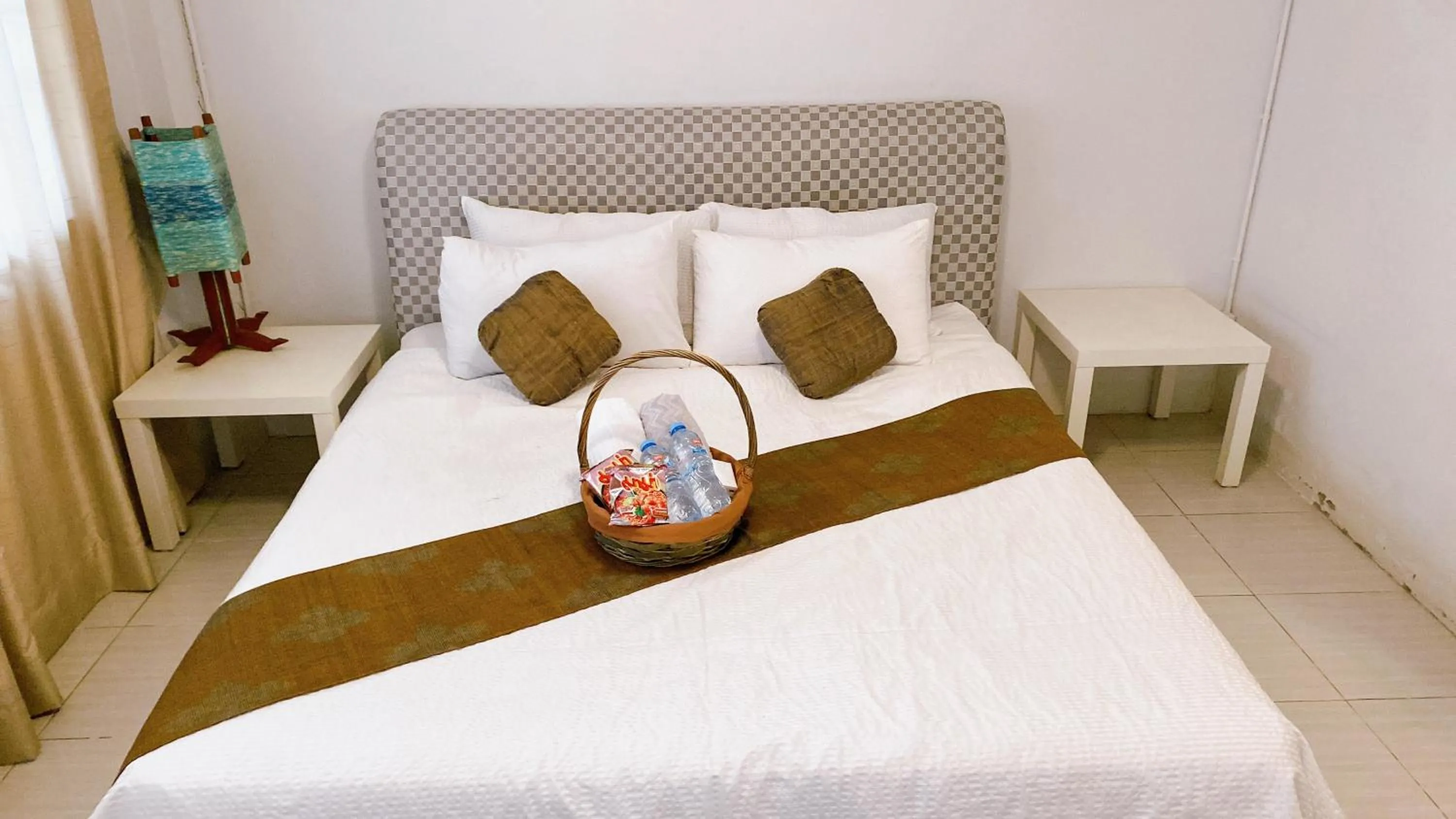 Bed in 12/14 HOME Studio