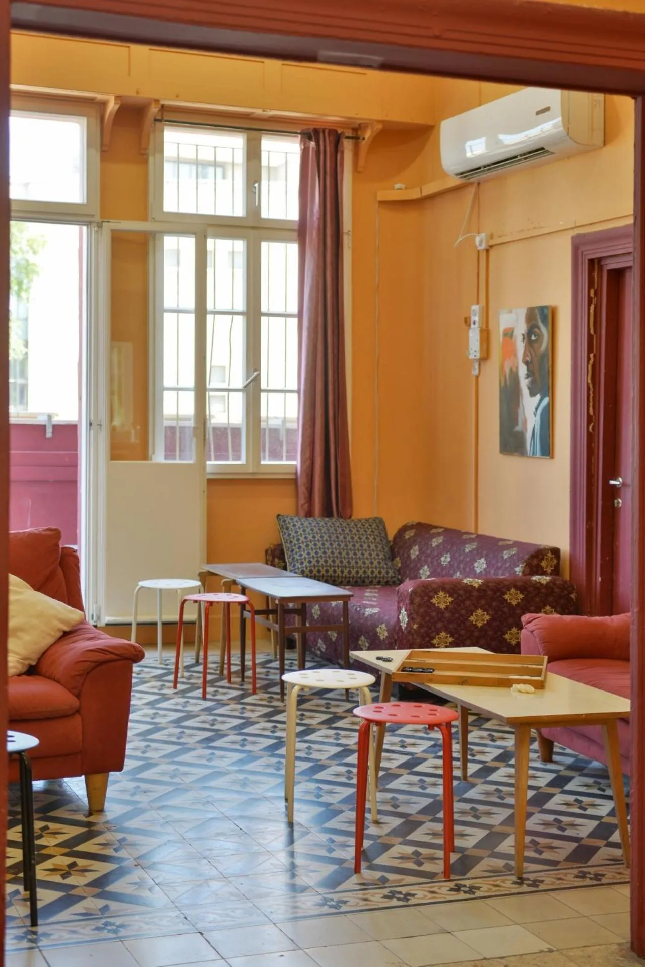 Roger's Hostel Tel Aviv (age 18-45)