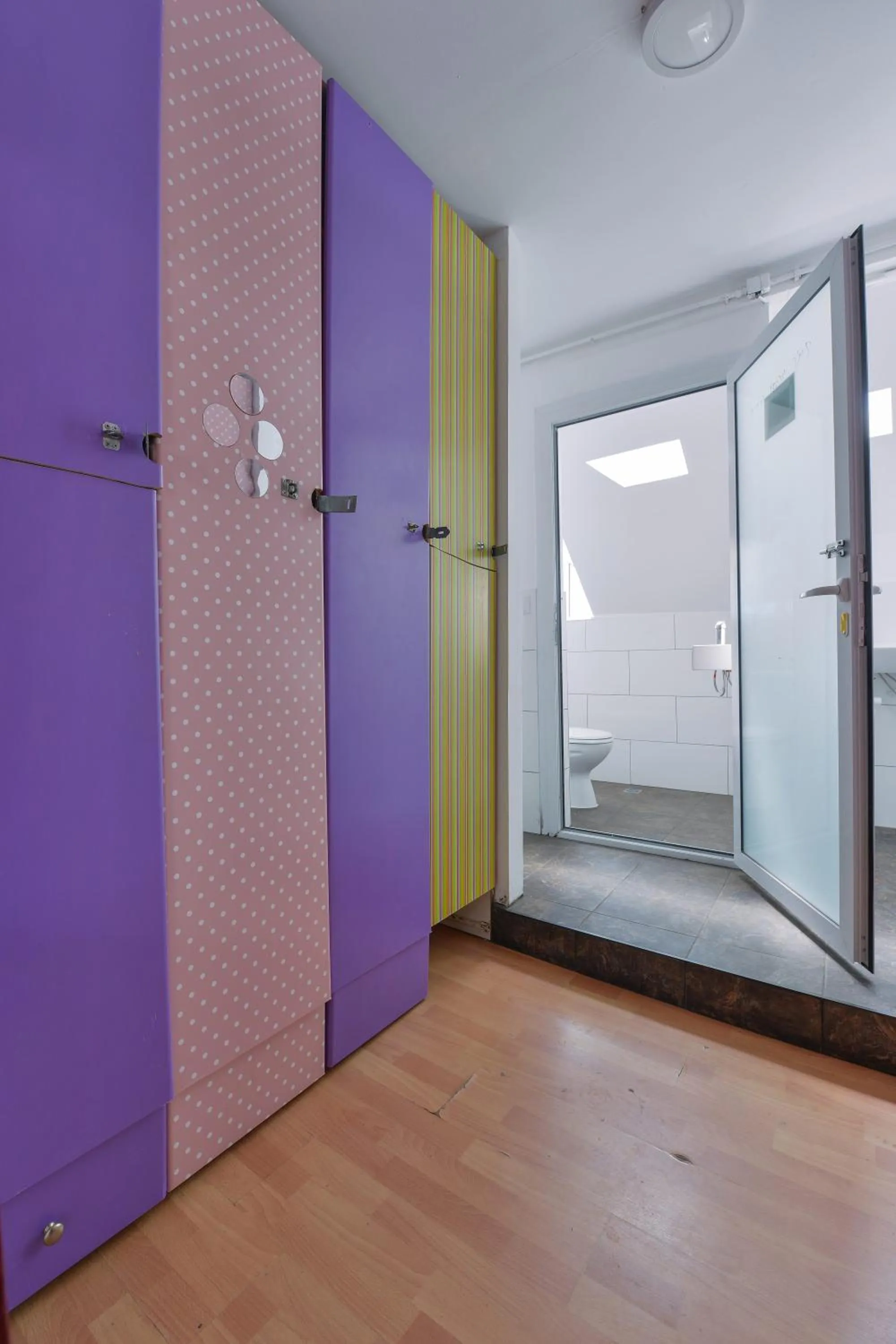 Roger's Hostel Tel Aviv (age 18-45)