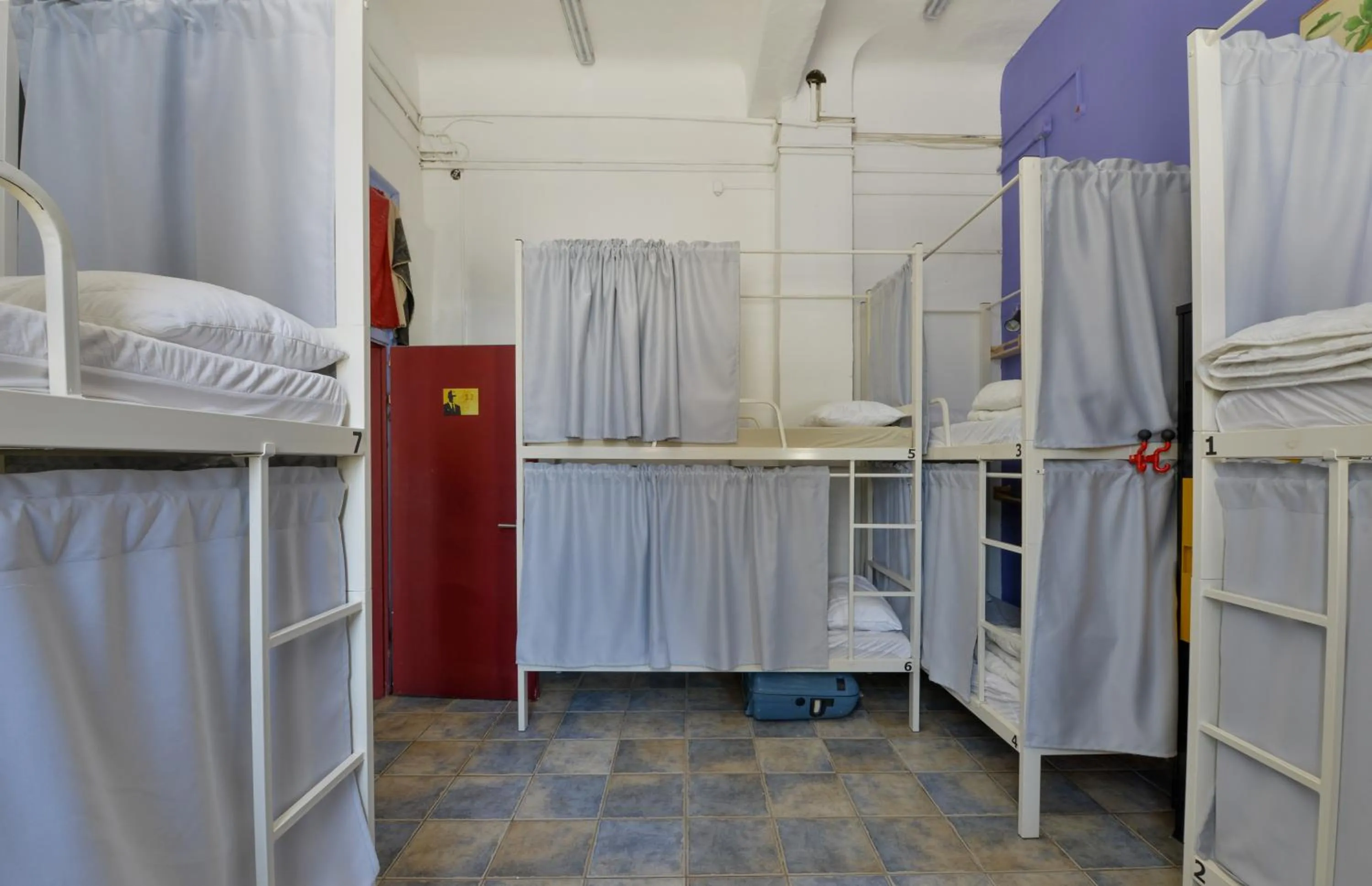 Bed in Roger's Hostel Tel Aviv (age 18-45)