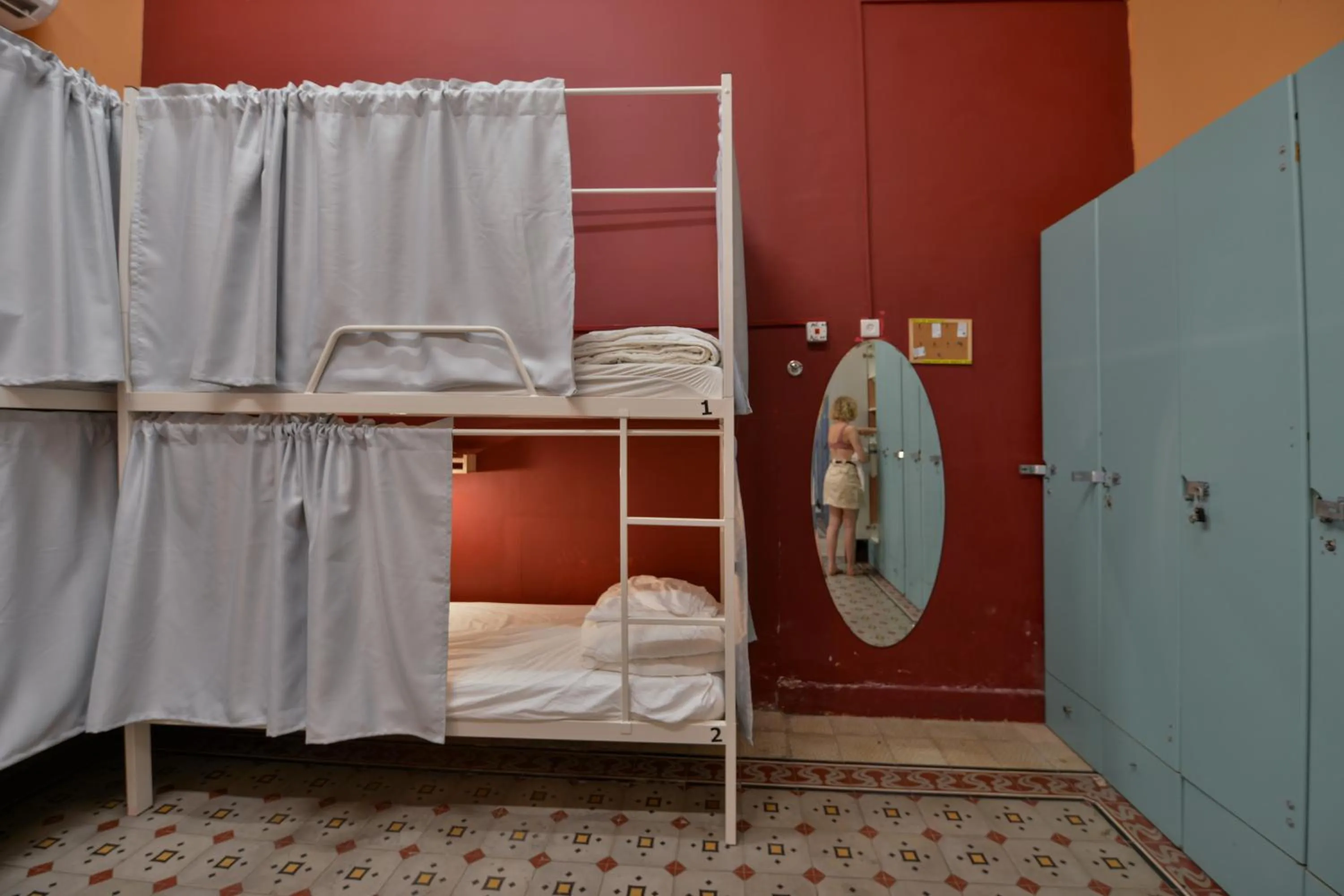 Bed in Roger's Hostel Tel Aviv (age 18-45)