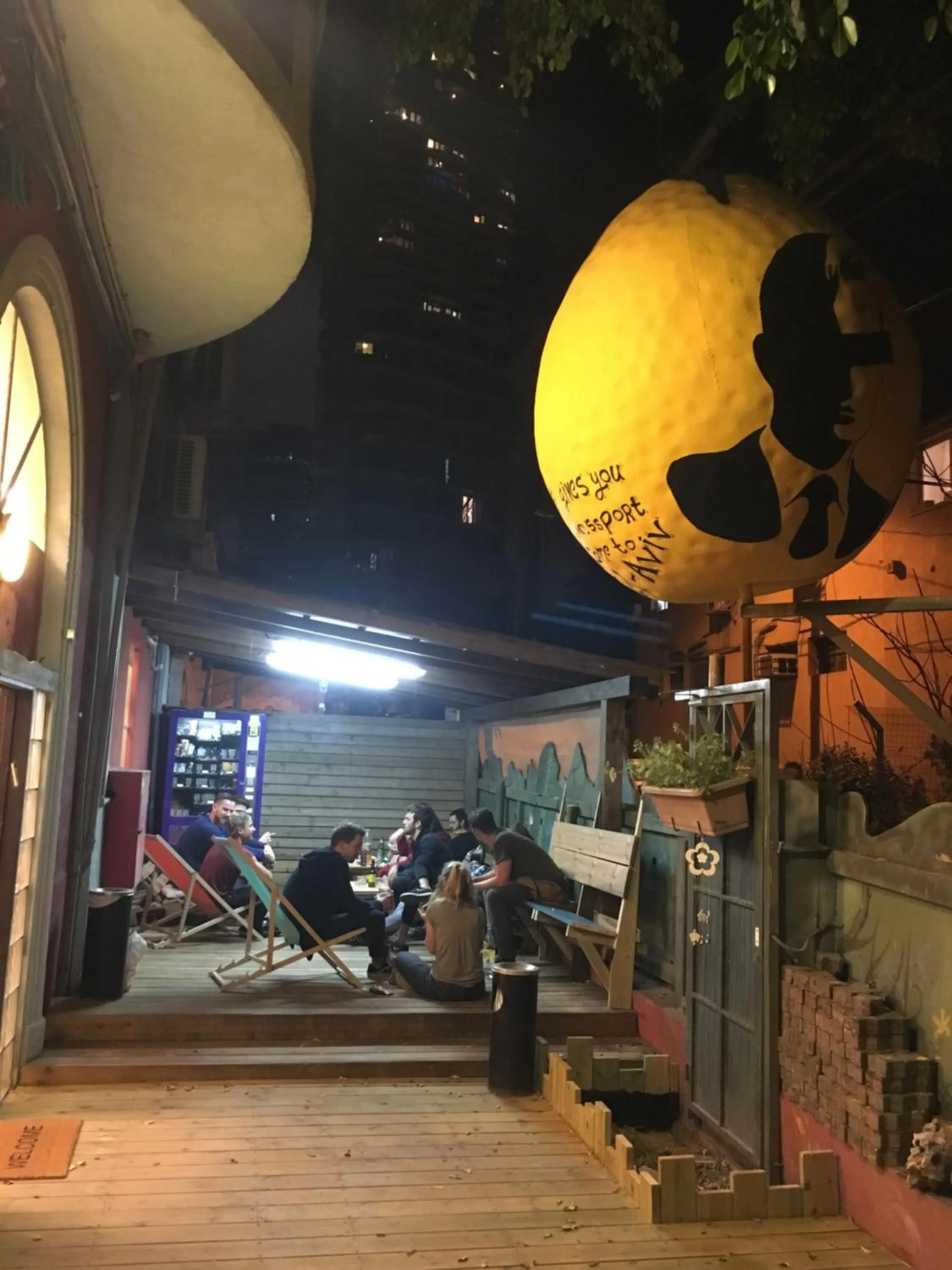 Roger's Hostel Tel Aviv (age 18-45)