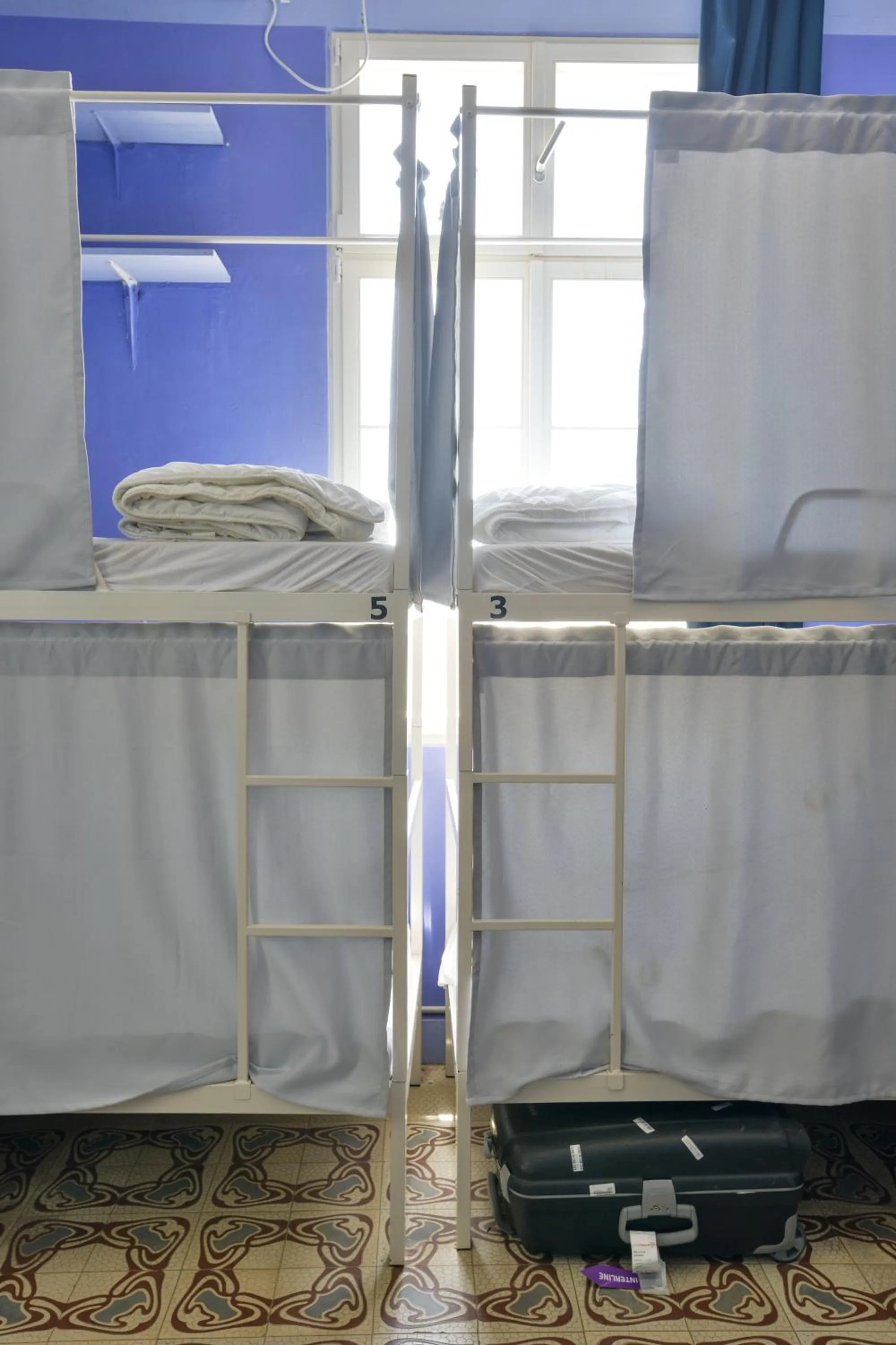 Roger's Hostel Tel Aviv (age 18-45)