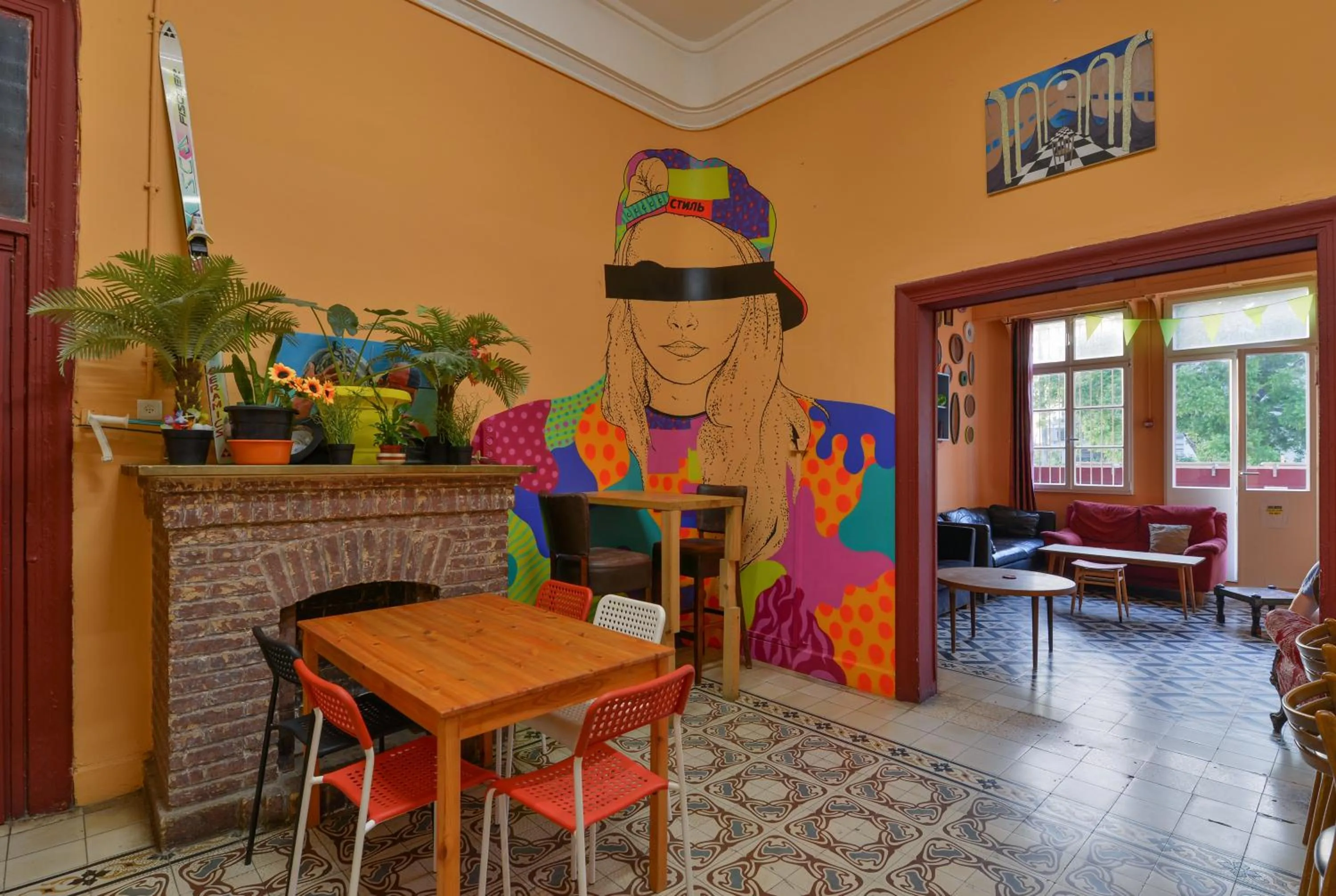 Roger's Hostel Tel Aviv (age 18-45)