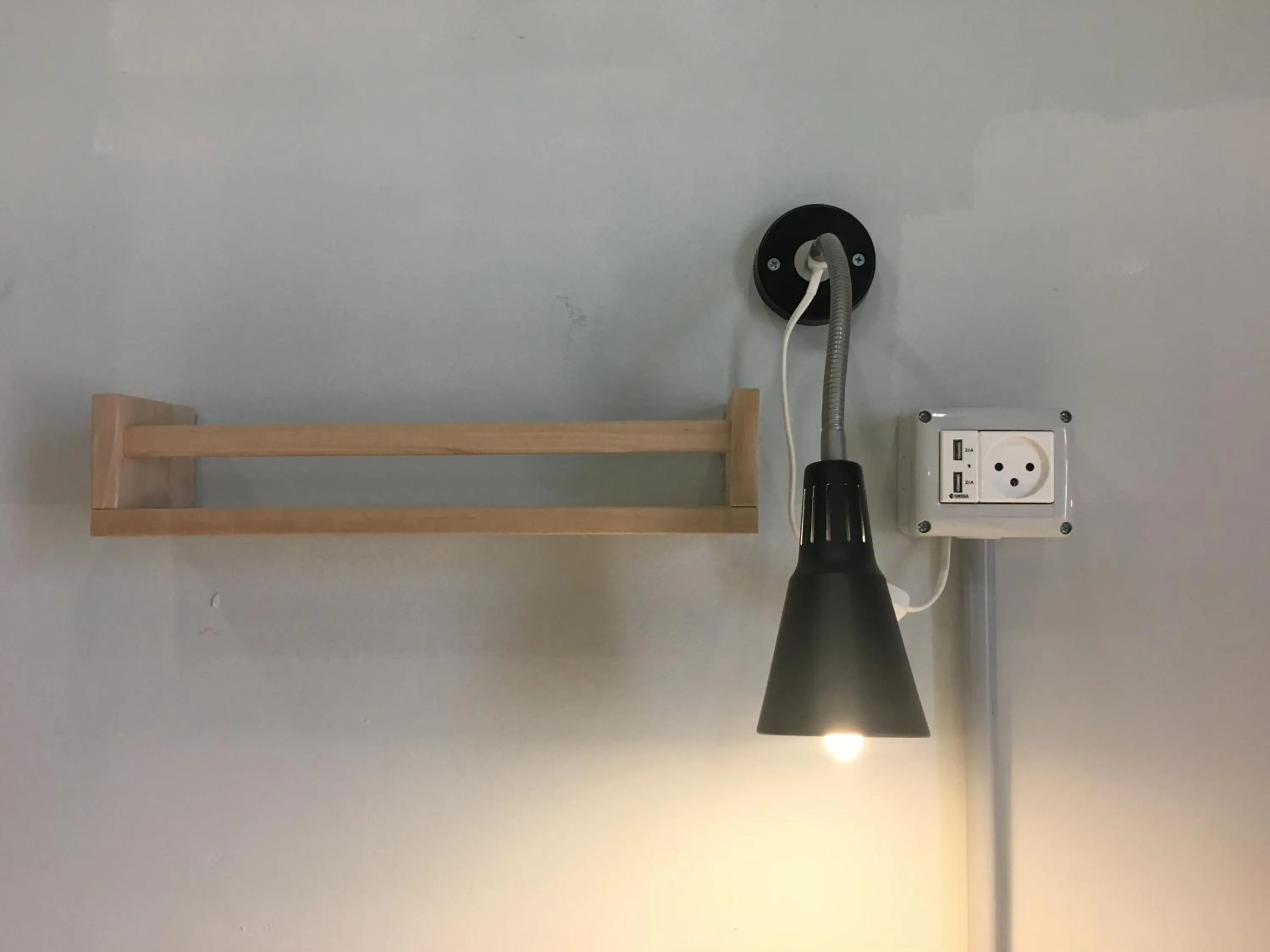 Roger's Hostel Tel Aviv (age 18-45)