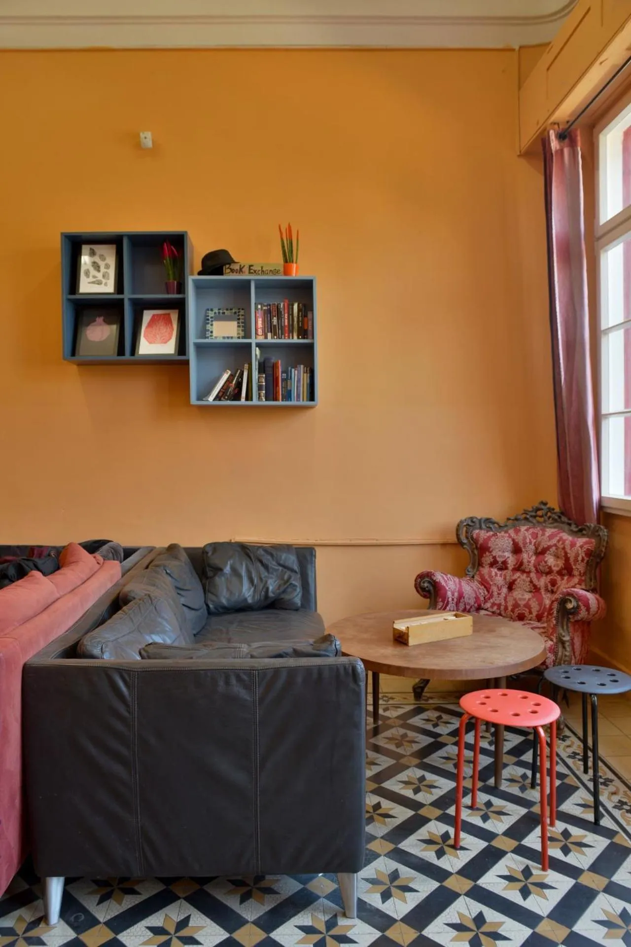 Roger's Hostel Tel Aviv (age 18-45)