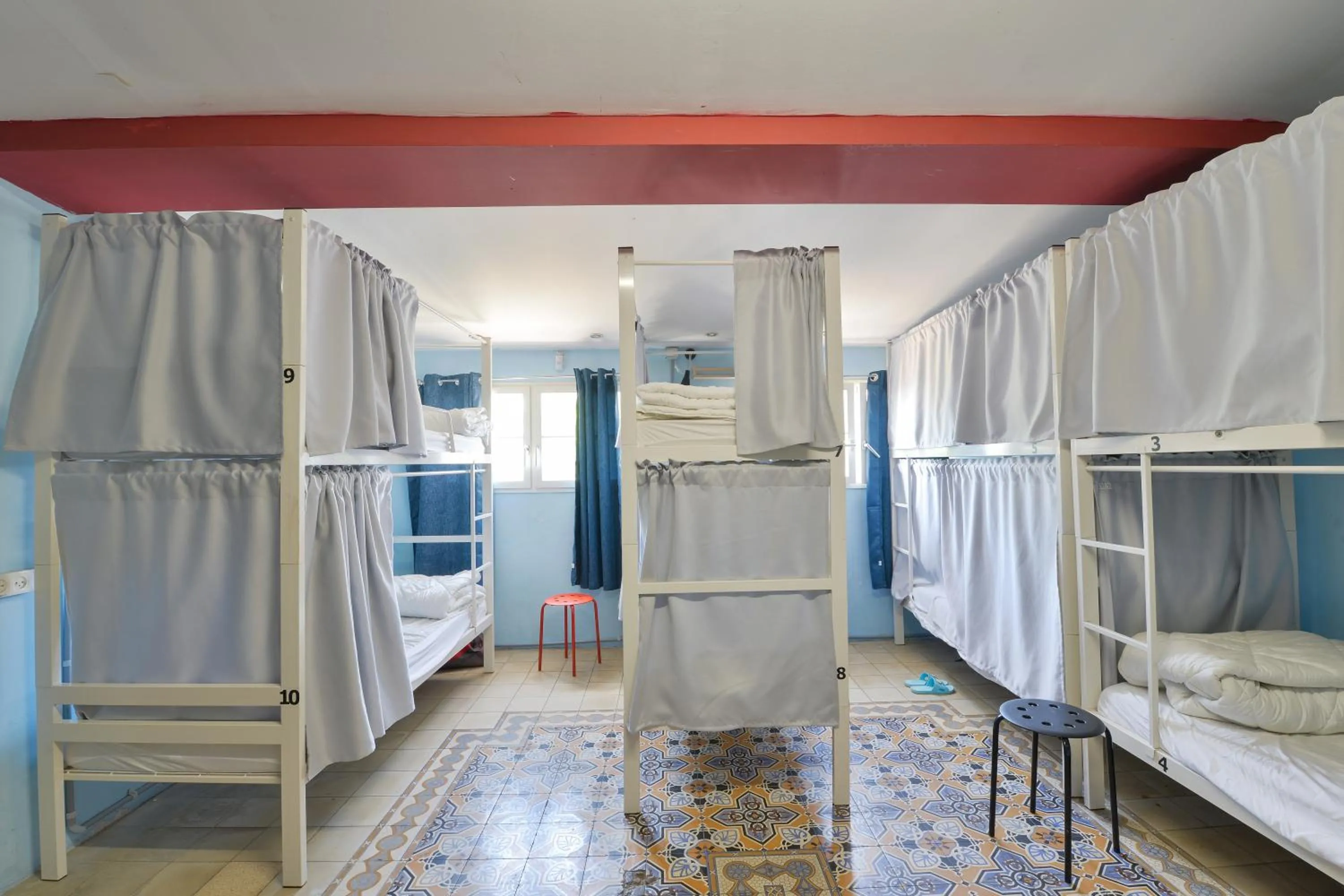 Bed in Roger's Hostel Tel Aviv (age 18-45)