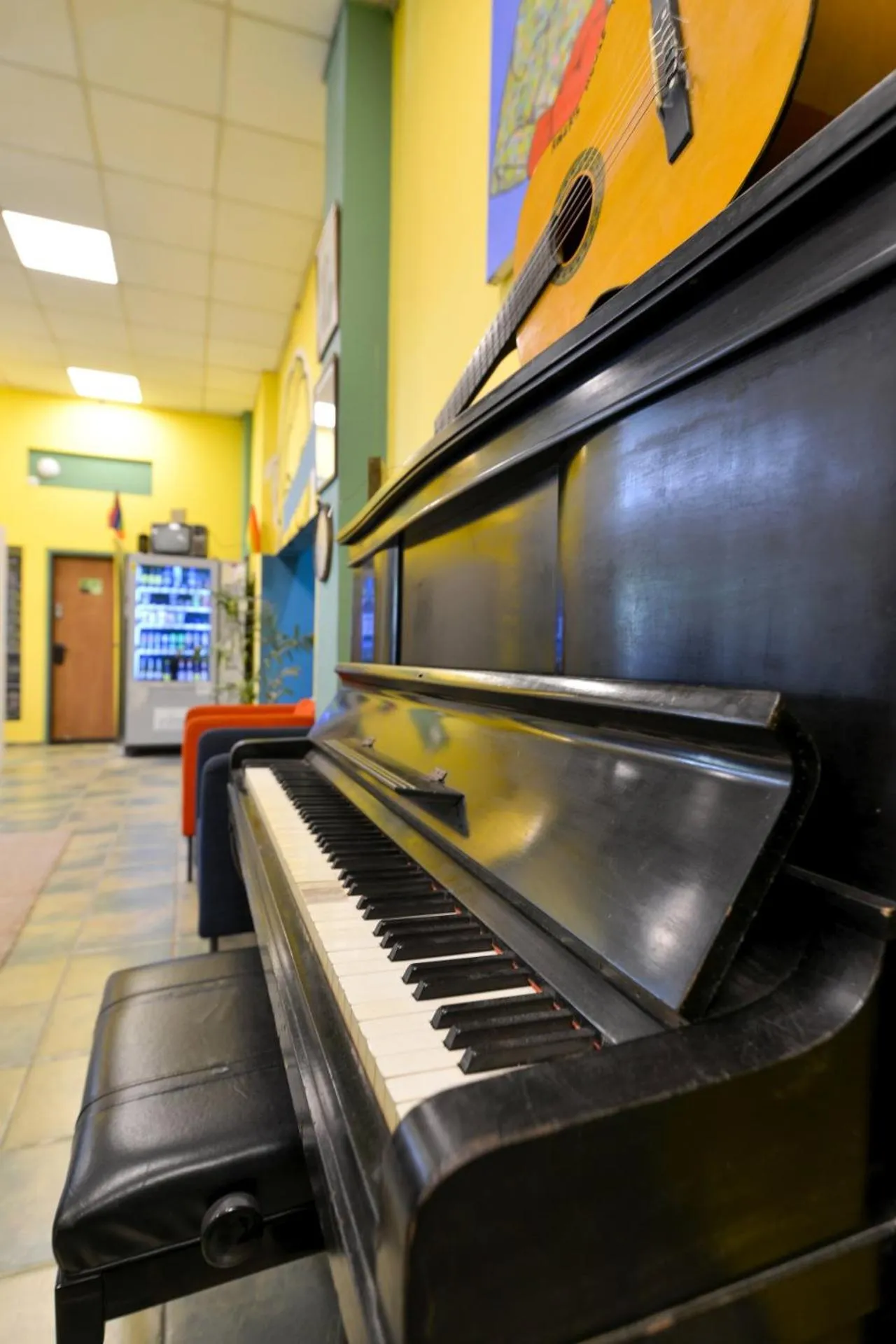 Roger's Hostel Tel Aviv (age 18-45)