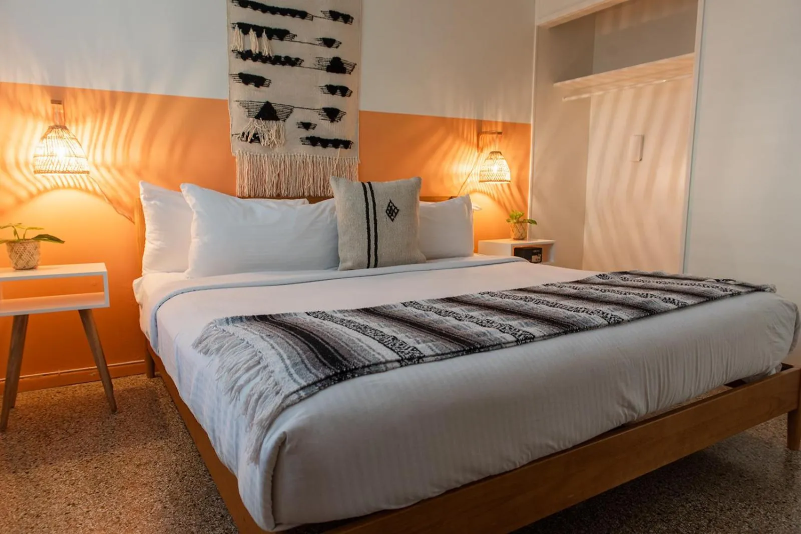 Bed in Seaspray Surf Lodge