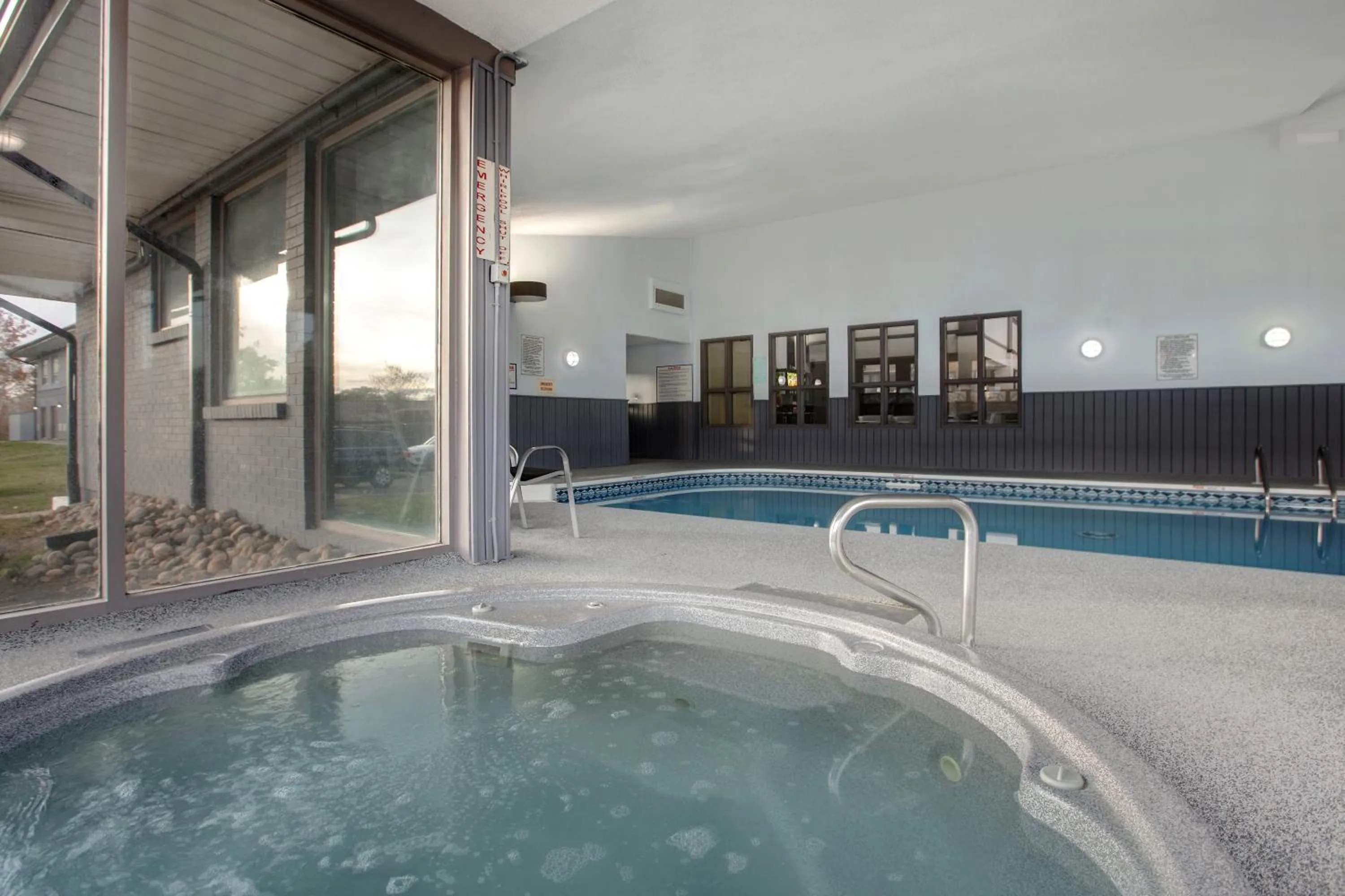 Hot Tub in Days Inn by Wyndham Barrie