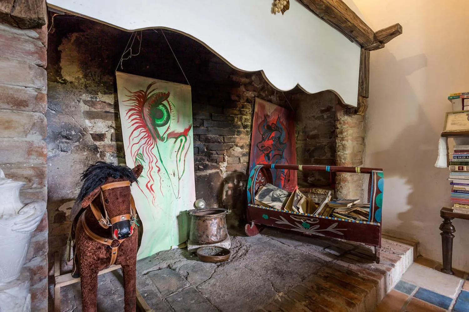 Communal lounge/ TV room in Agriturismo Il Poggio degli Scoiattoli