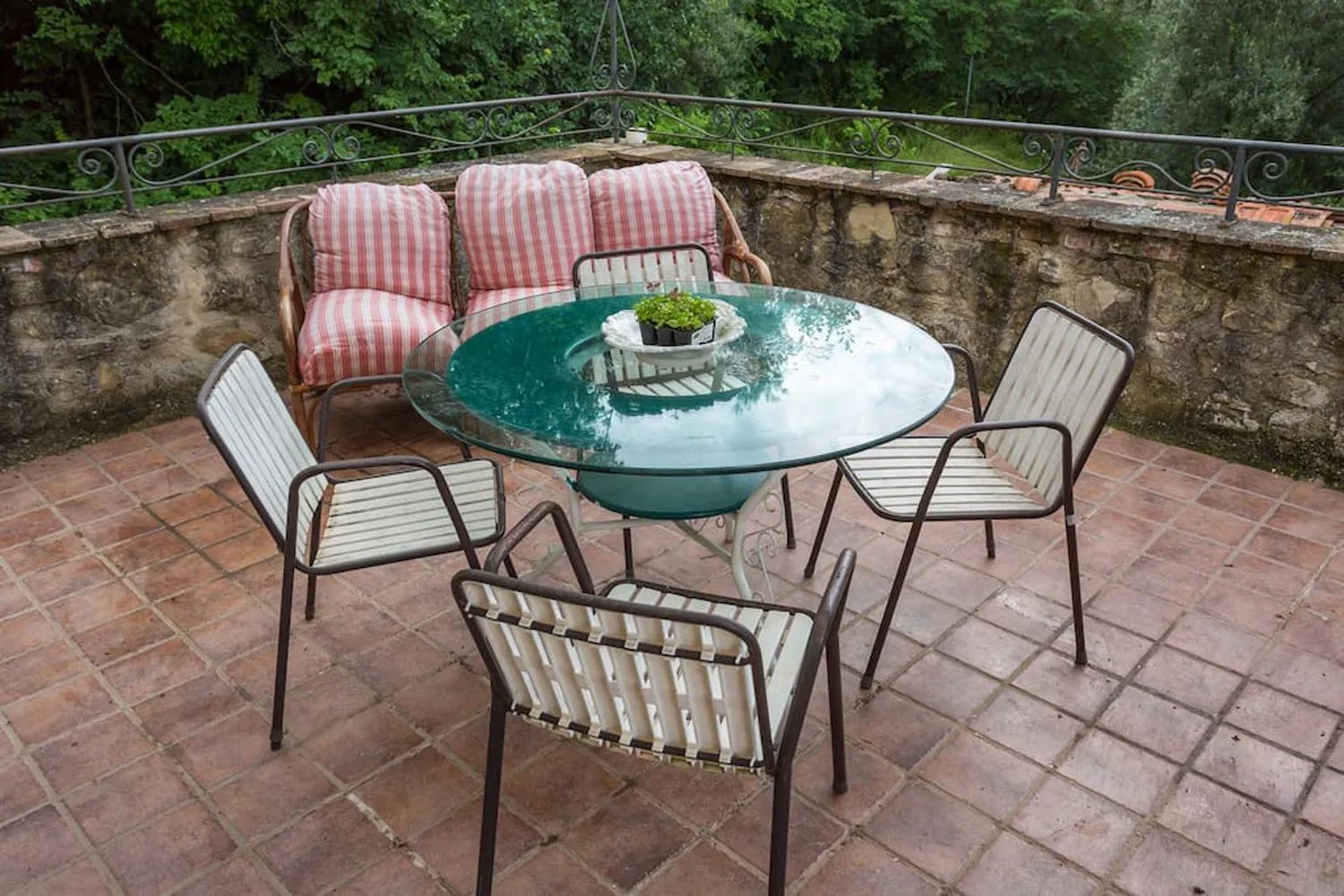 Balcony/Terrace in Agriturismo Il Poggio degli Scoiattoli
