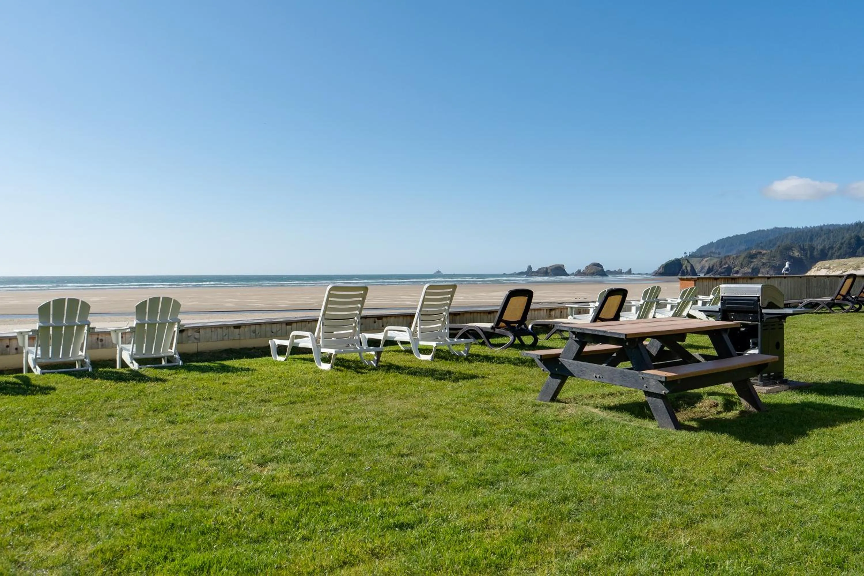 Sea view in Schooner's Cove Inn