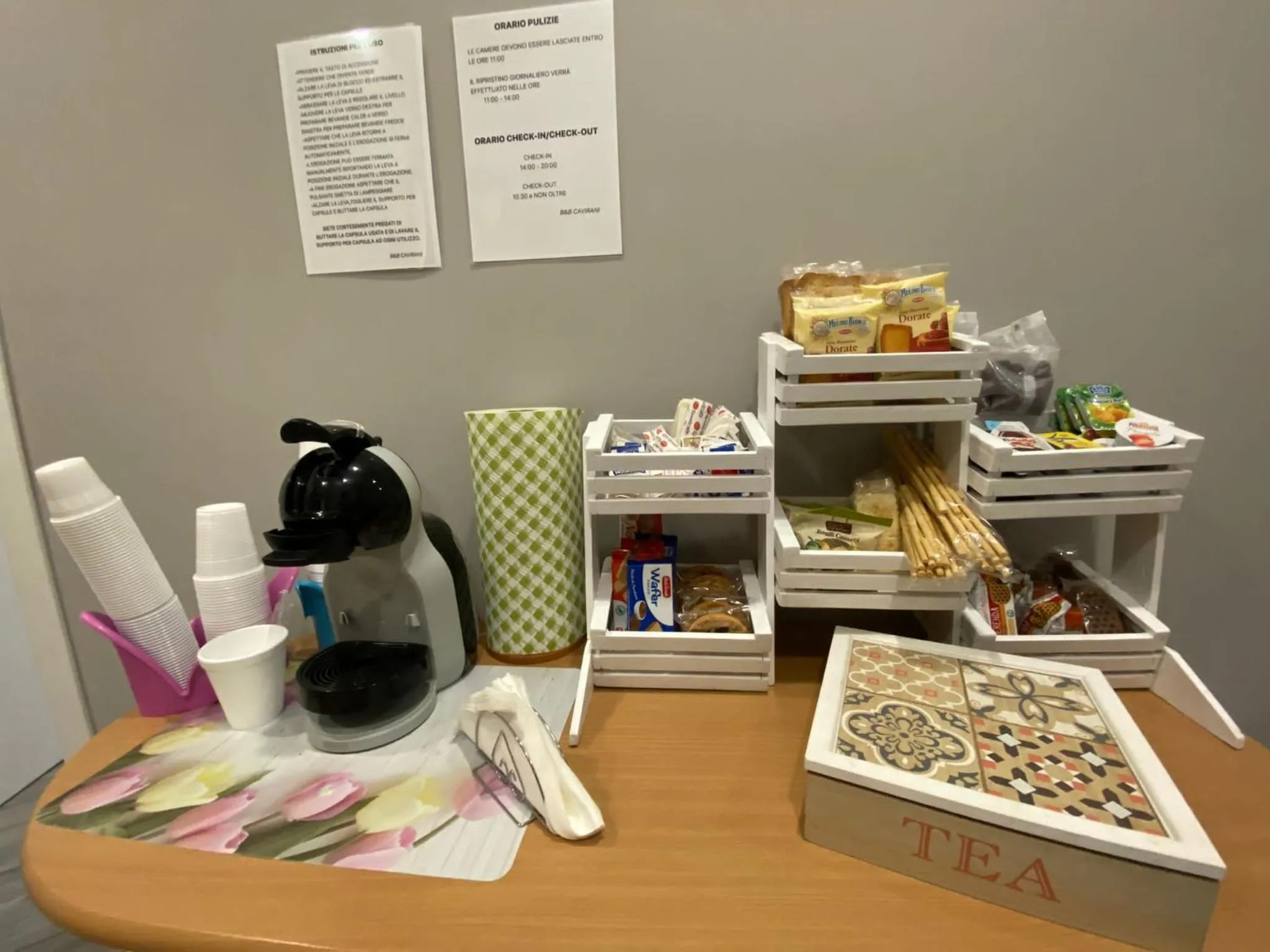 Coffee/tea facilities in B&B Cavirani