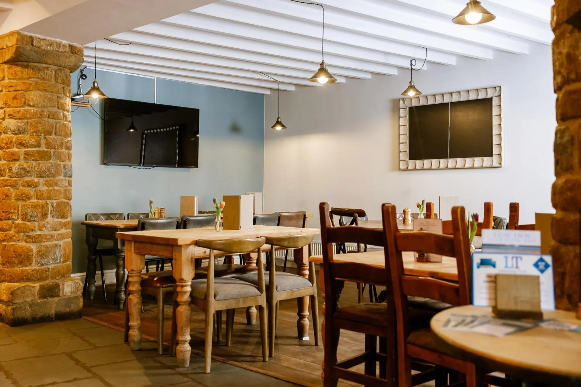 Restaurant/places to eat in The Sun Inn At Hook Norton