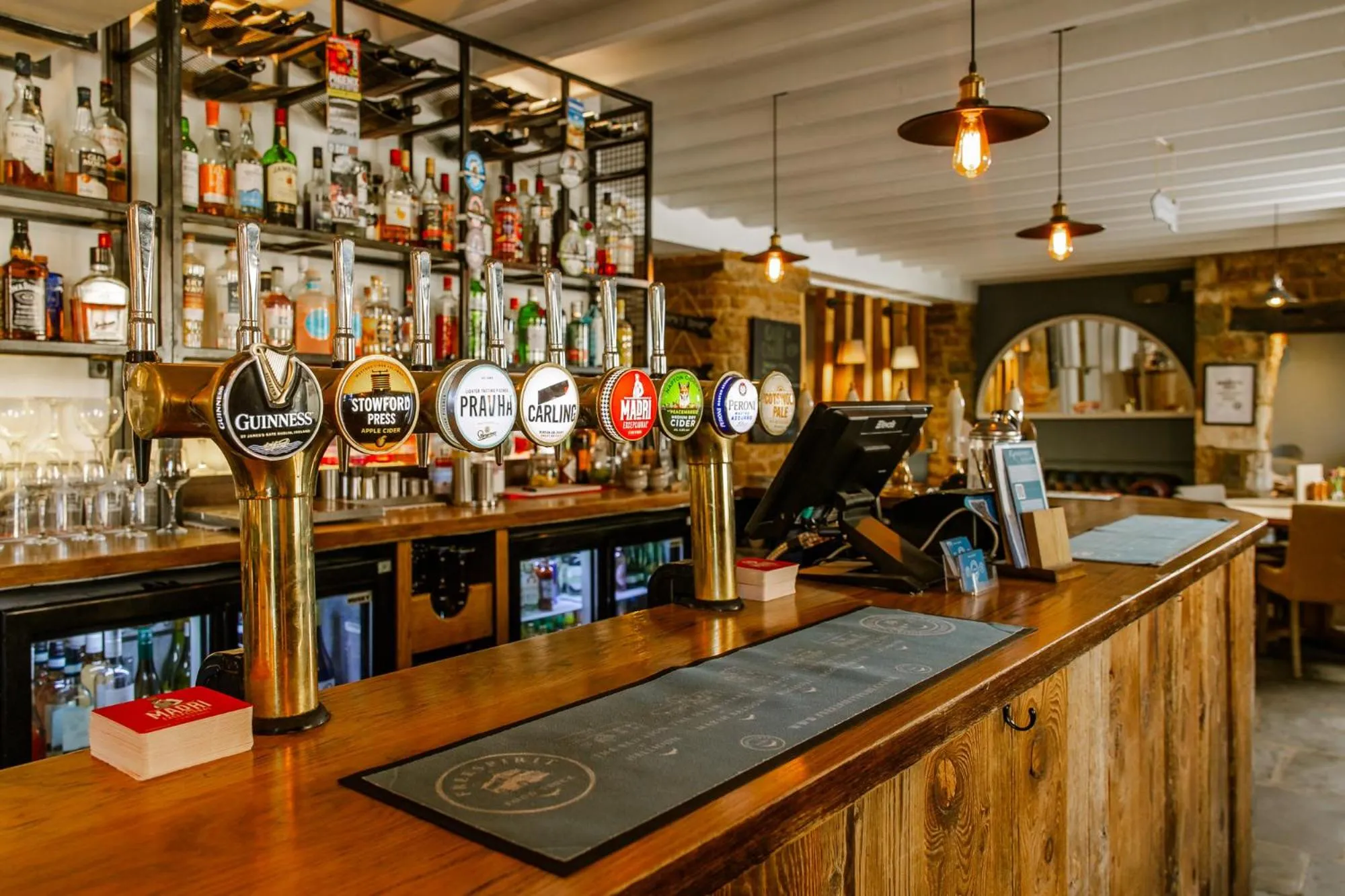 Lounge or bar in The Sun Inn At Hook Norton