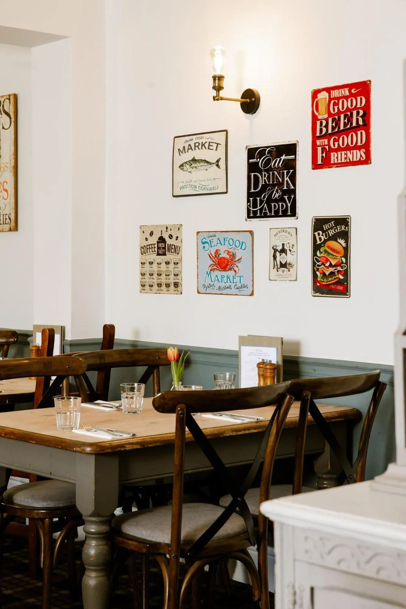 Restaurant/places to eat in The Sun Inn At Hook Norton