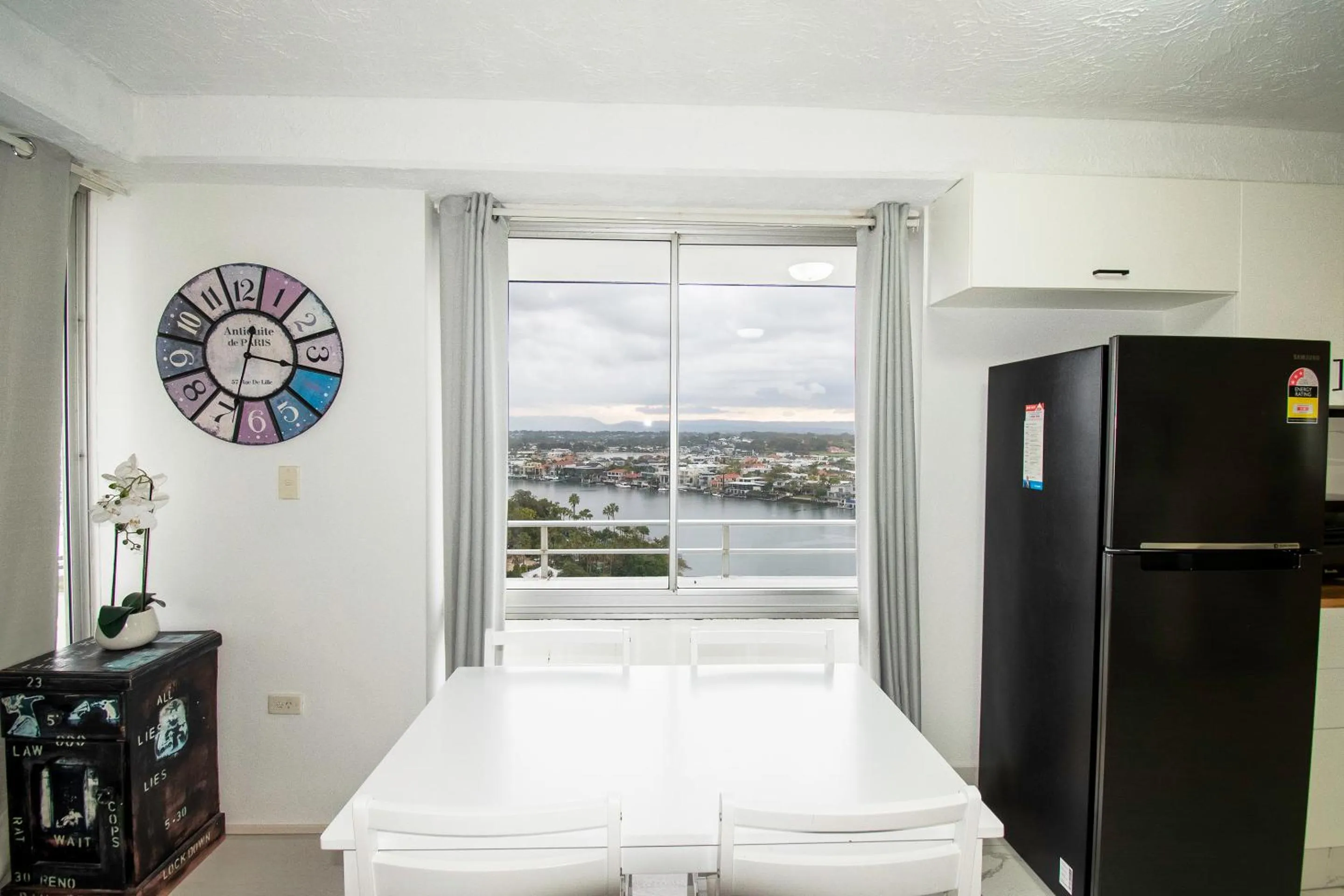 Dining area, Bed in Equinox Resort