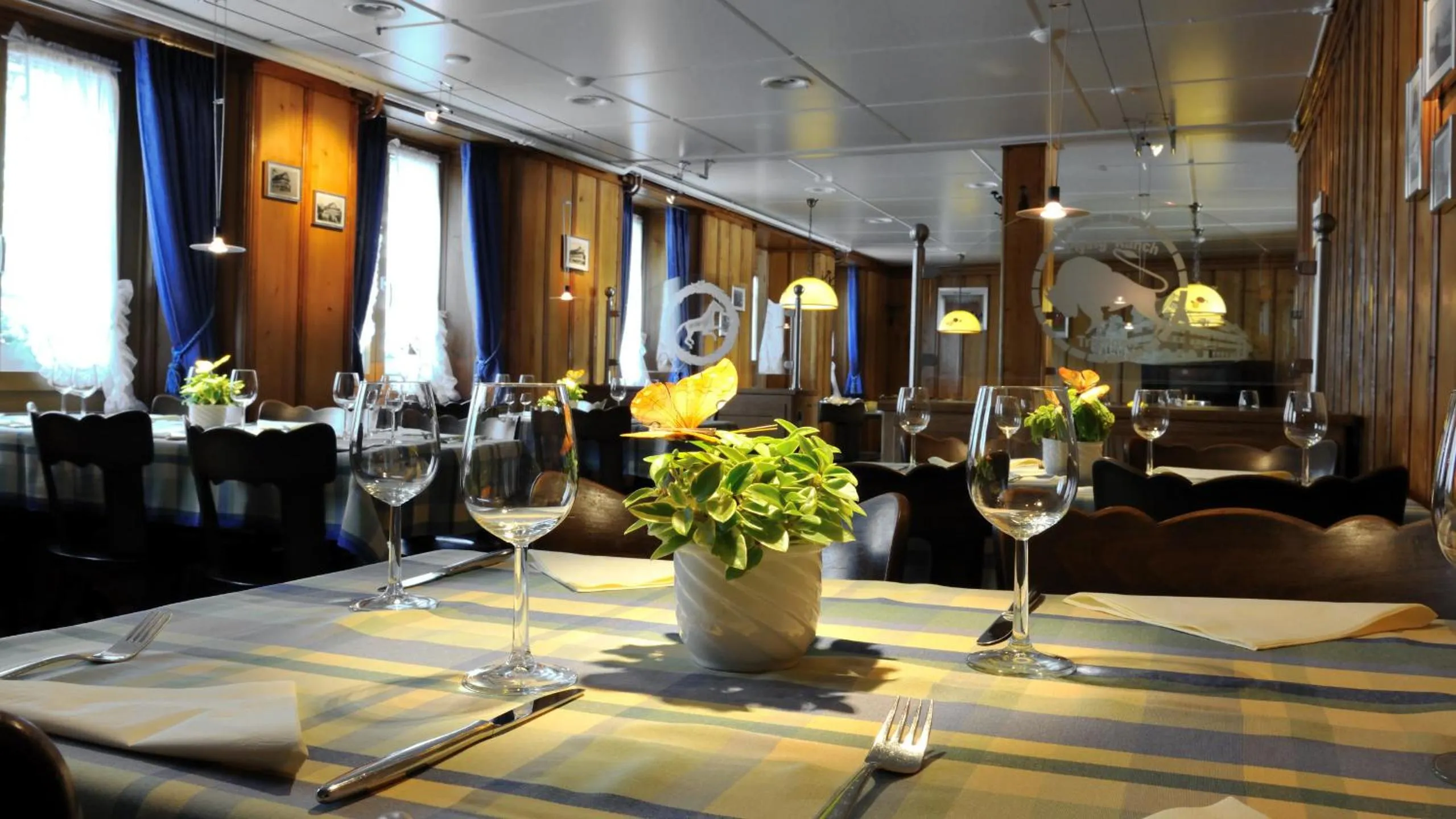 Restaurant/places to eat in Gasthaus zum Rössli