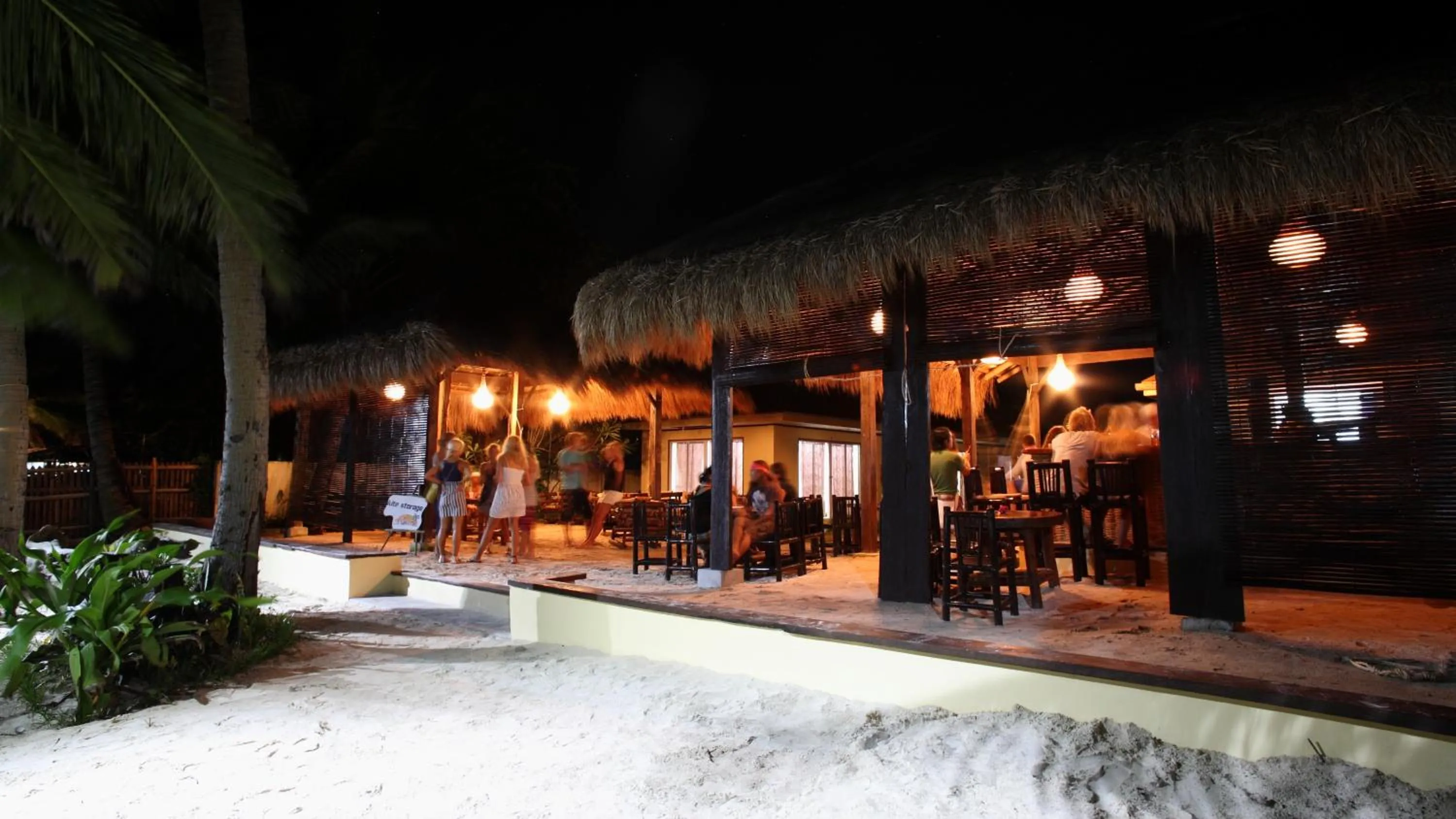Restaurant/places to eat in Levantin Boracay