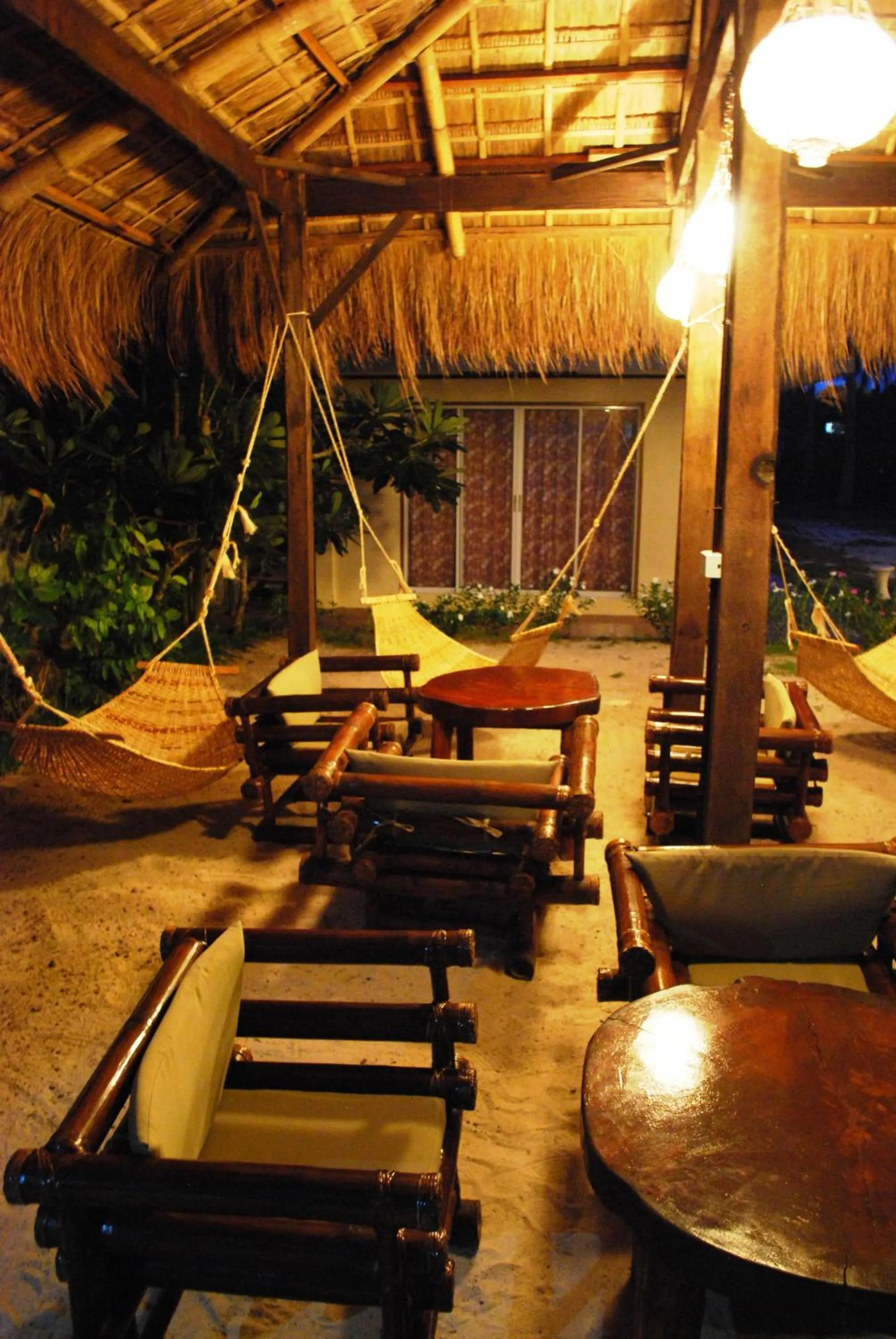 Night in Levantin Boracay