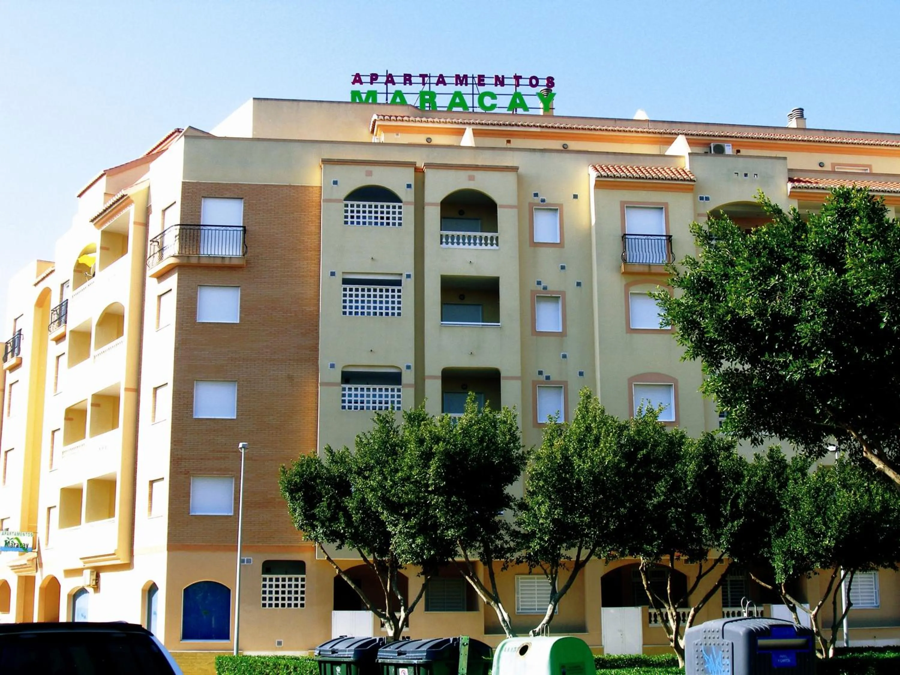 Facade/entrance in Apartamentos Maracay