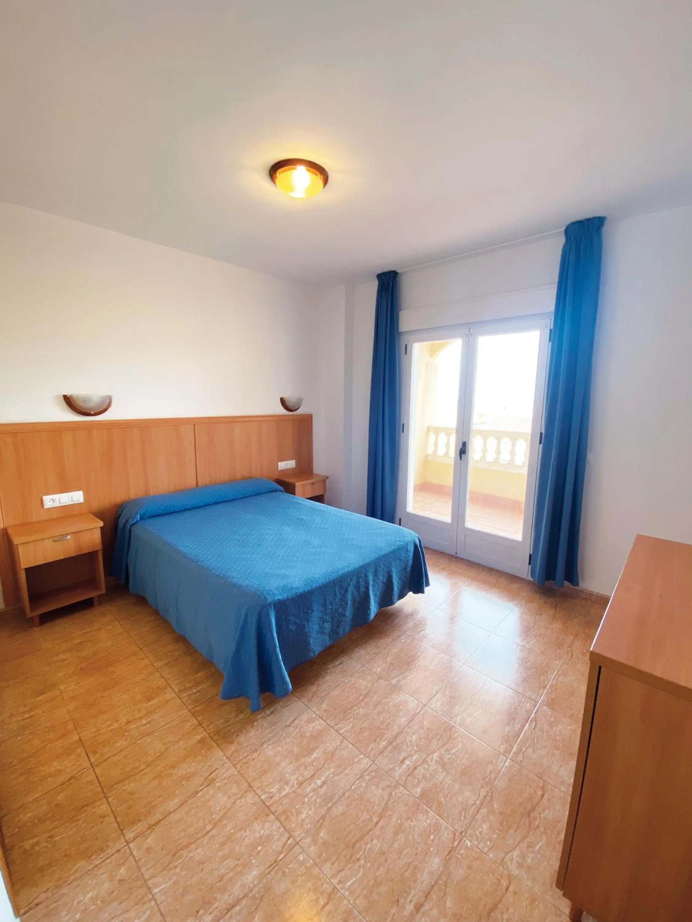 Bedroom, Bed in Apartamentos Maracay