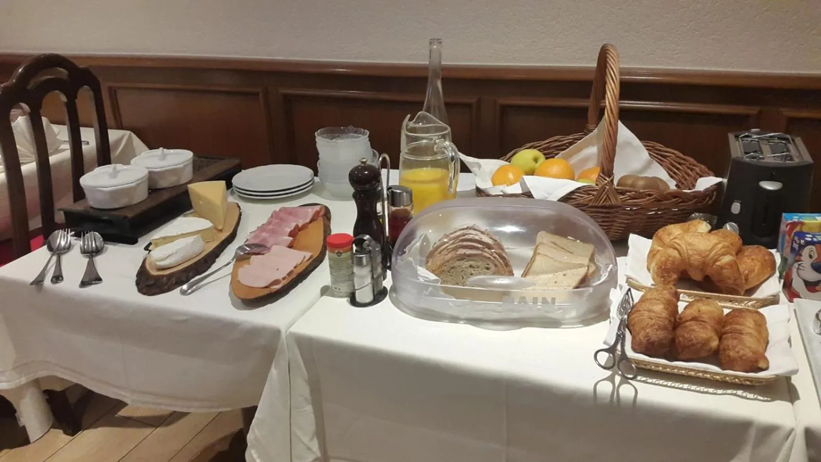 Breakfast in Hotel de Savoie
