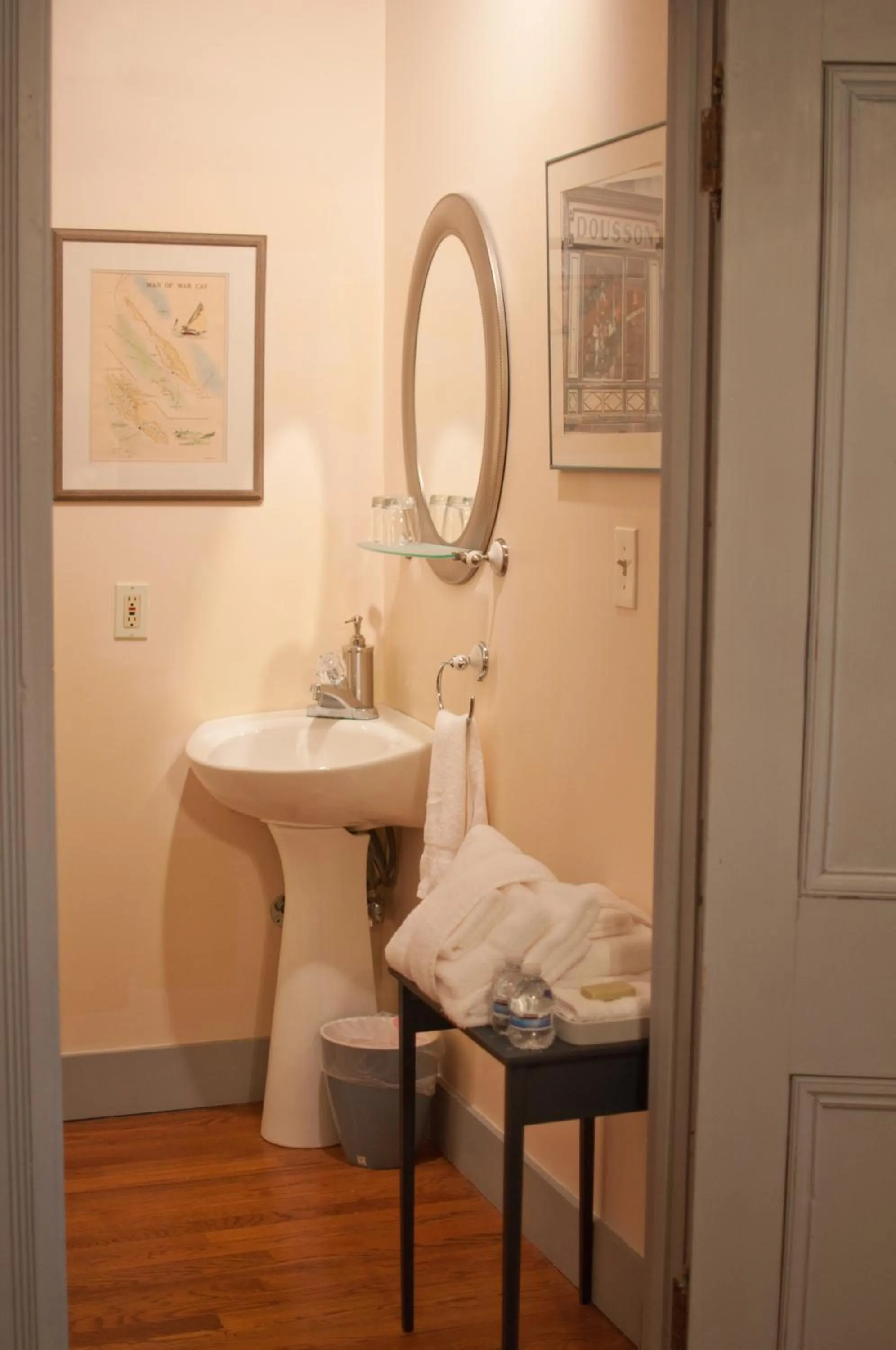 Photo of the whole room in Main Street Inn