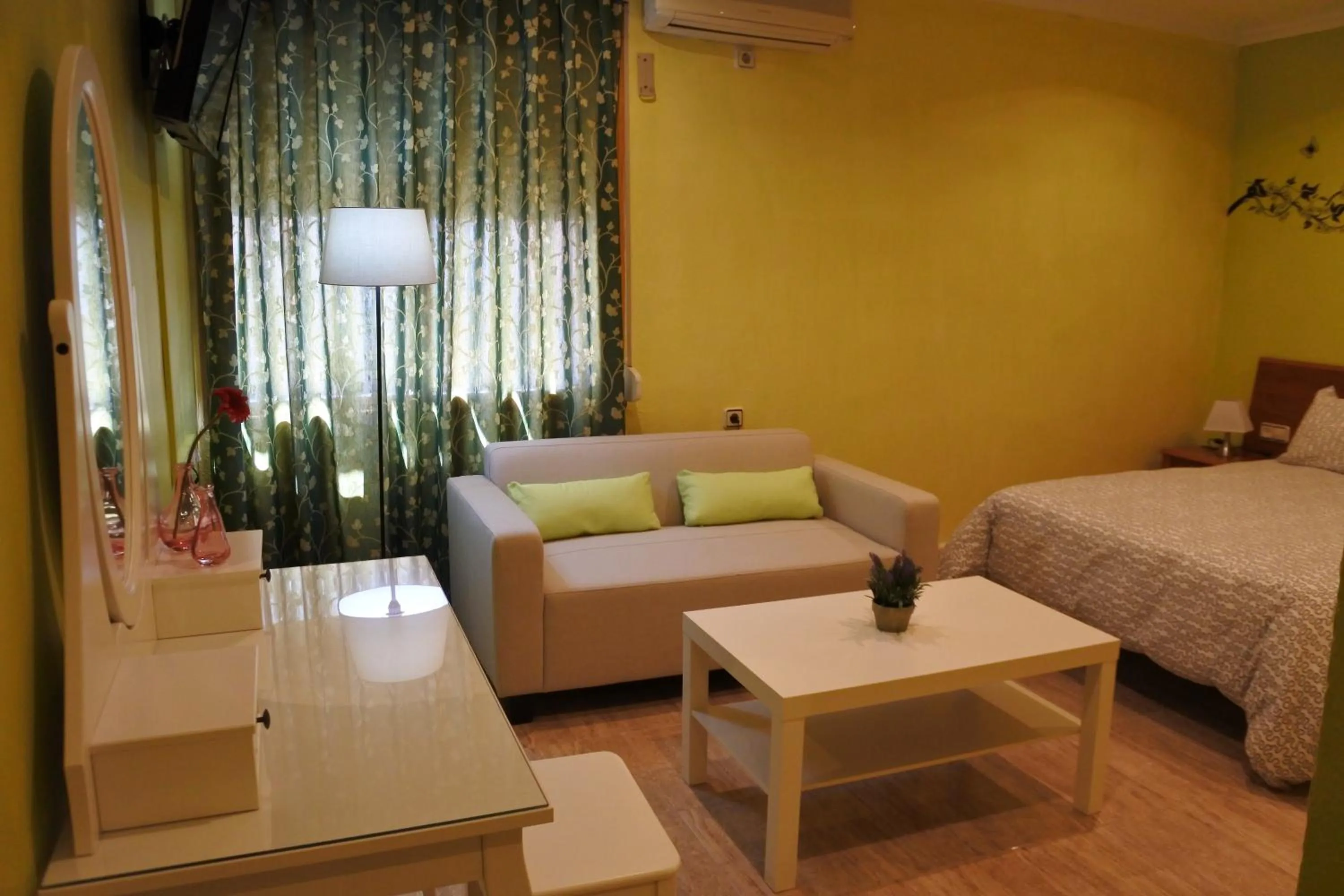 Bedroom, Bed in Hostal Andrés