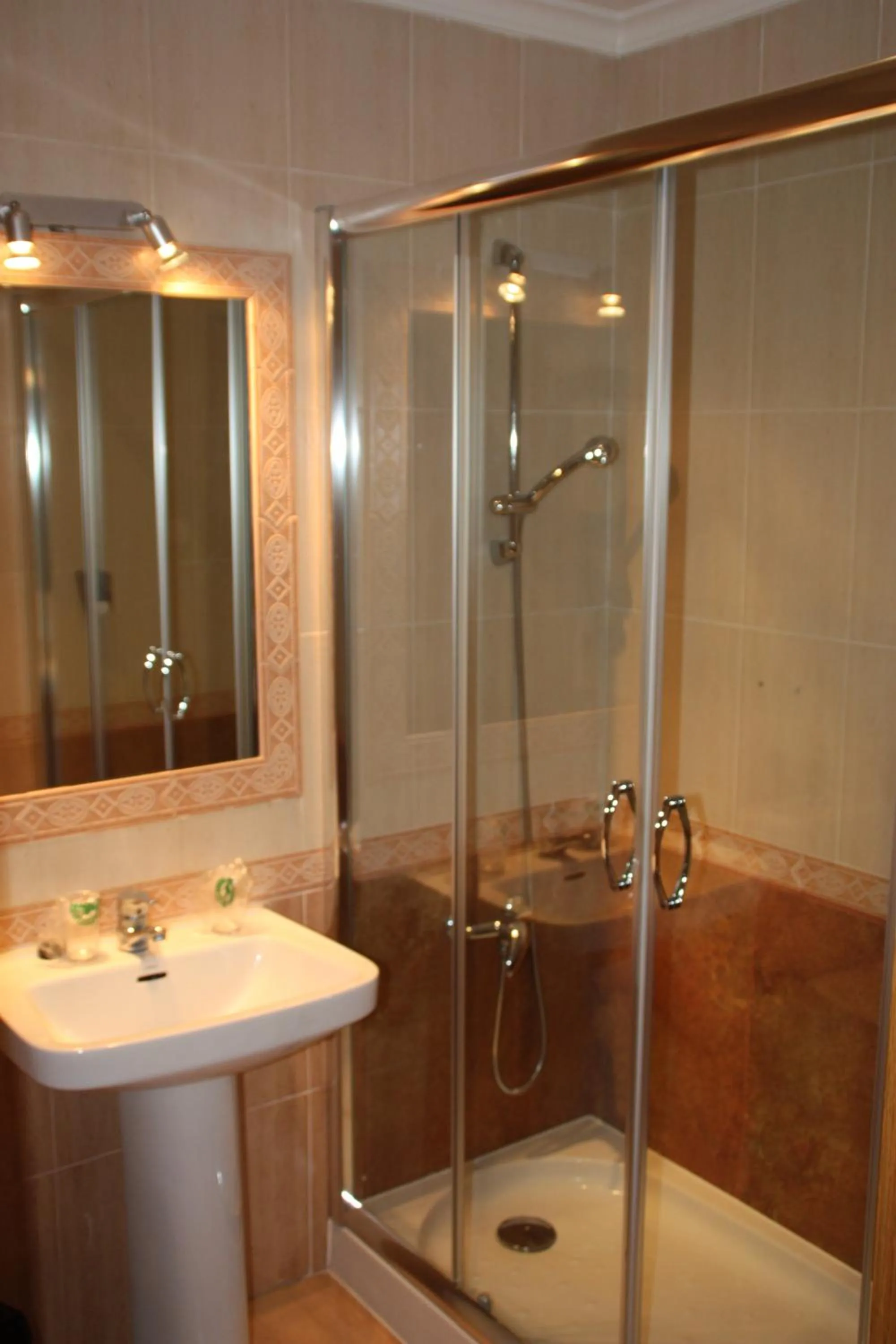 Bathroom in Hostal Andrés