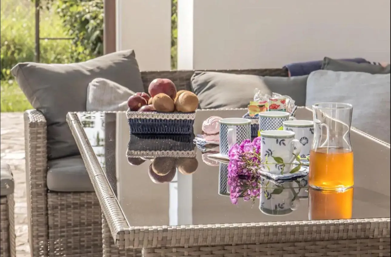 Breakfast in Pool & Garden Villa Lelia