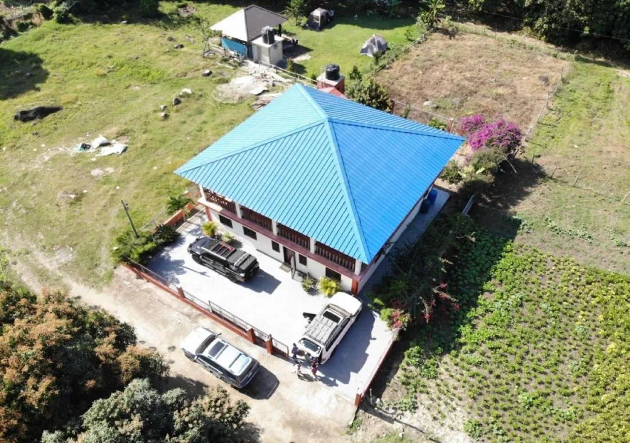 Three-Bedroom House in Cabaña Don Tobo Jarabacoa RD