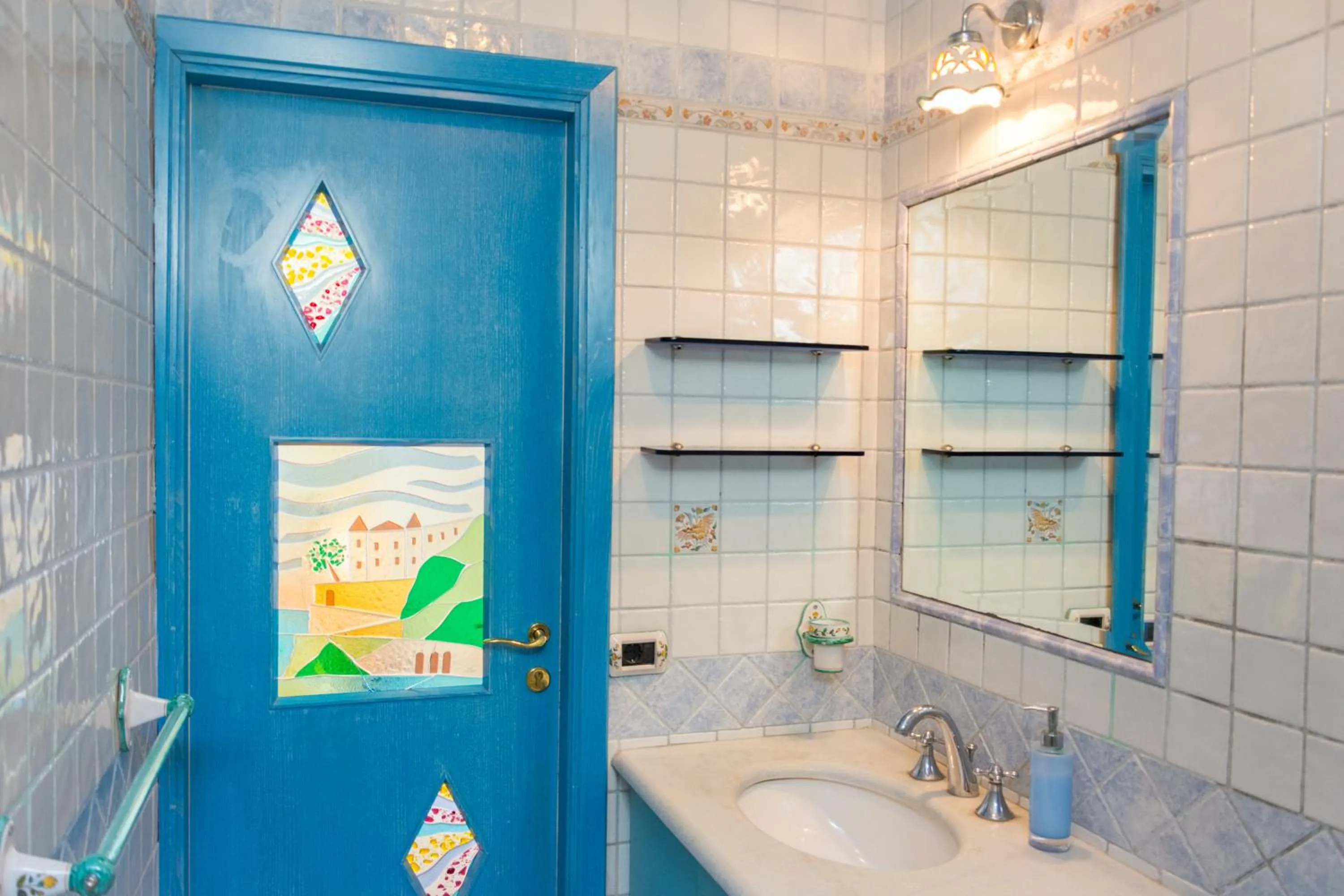 Bathroom in Palazzo Cocò Sentiero dei Limoni